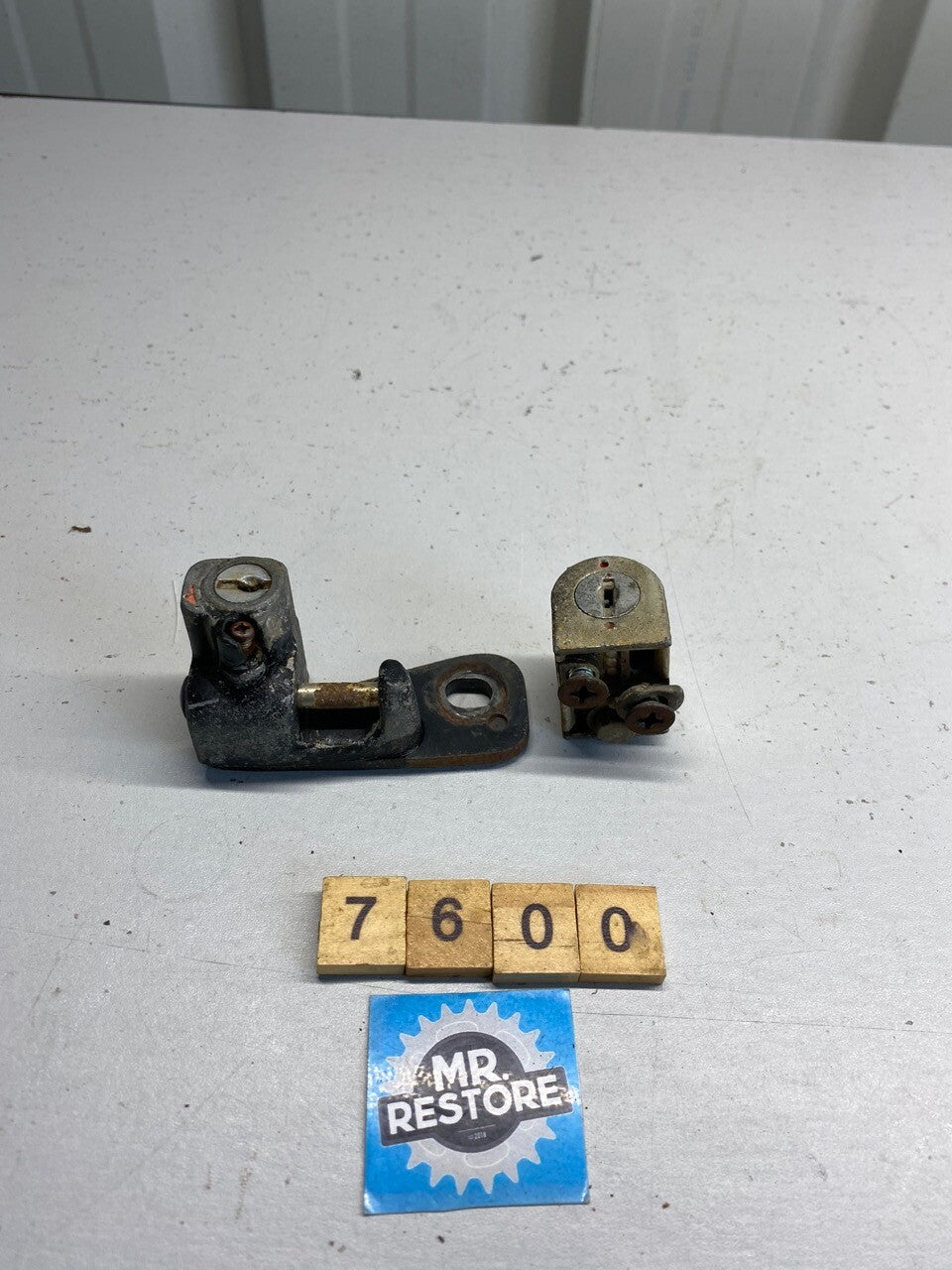 Honda XL 100 1973 Helmet and Steering Locks (no key)
