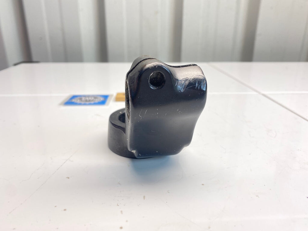 Kawasaki GPZ1100 ZX R/H Handlebar Mount 32mm