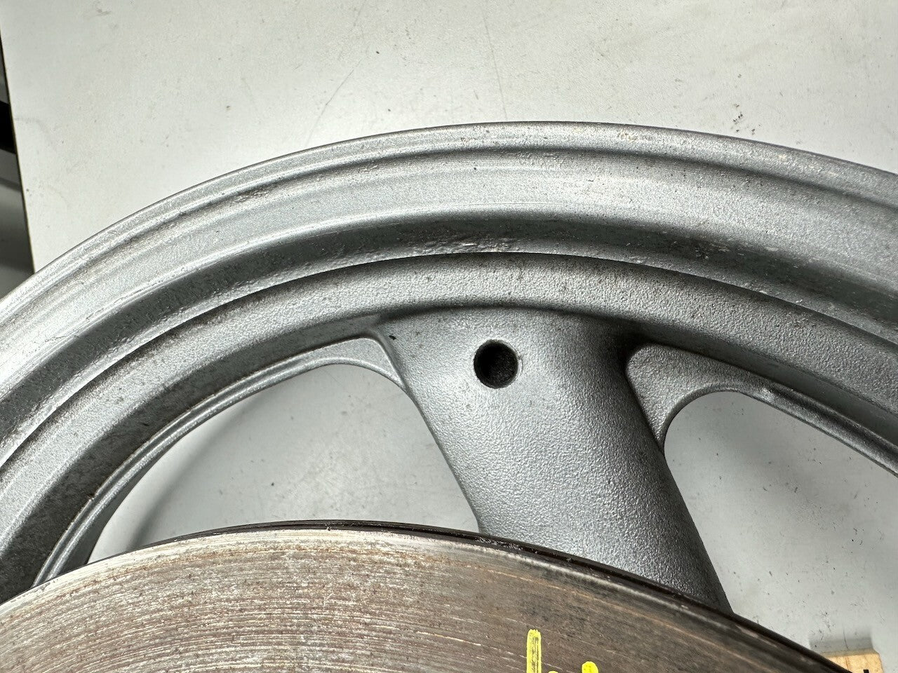Yamaha FJ1200 Rear Wheel, Sprocket Carrier & Disc 3CV-25338-00-WG (R-58)