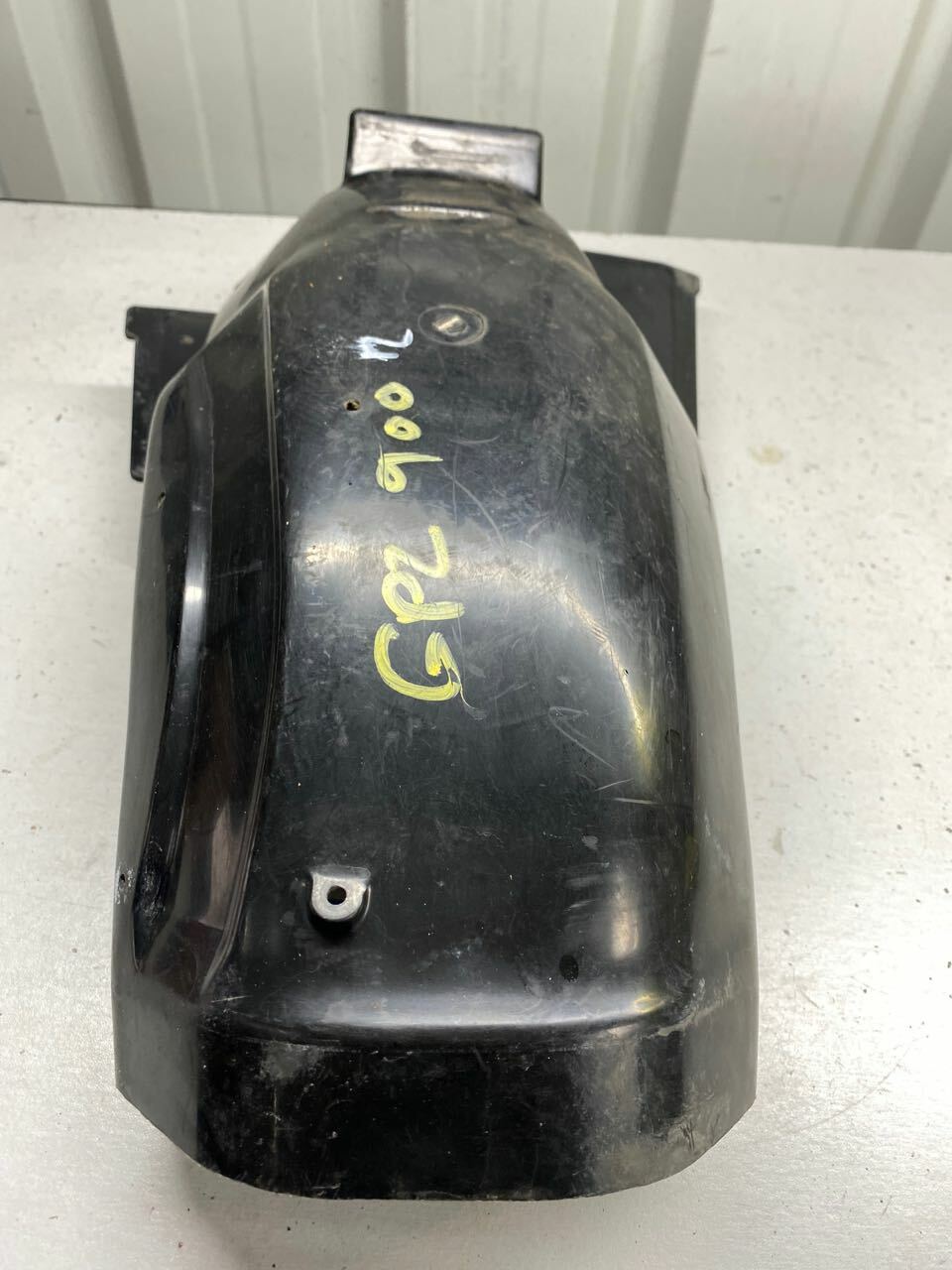 Kawasaki GPZ900R ZX900 GPZ750R Rear Fender Under Guard