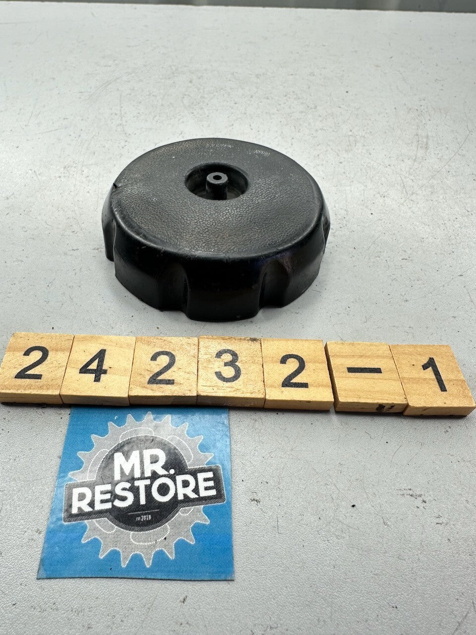 Suzuki PE400 PE250 PE175 OEM Fuel Tank Cap 44200-40500