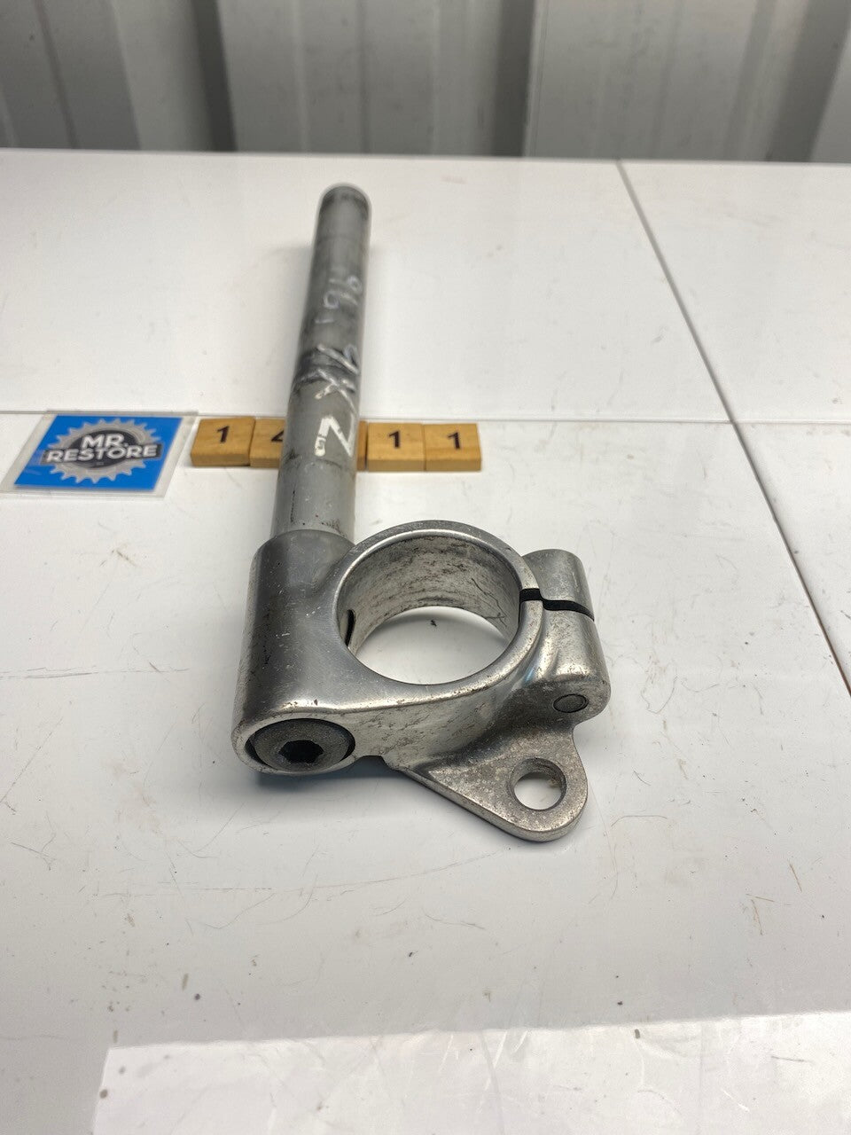 Kawasaki ZX6R R/H Handlebar Mount 