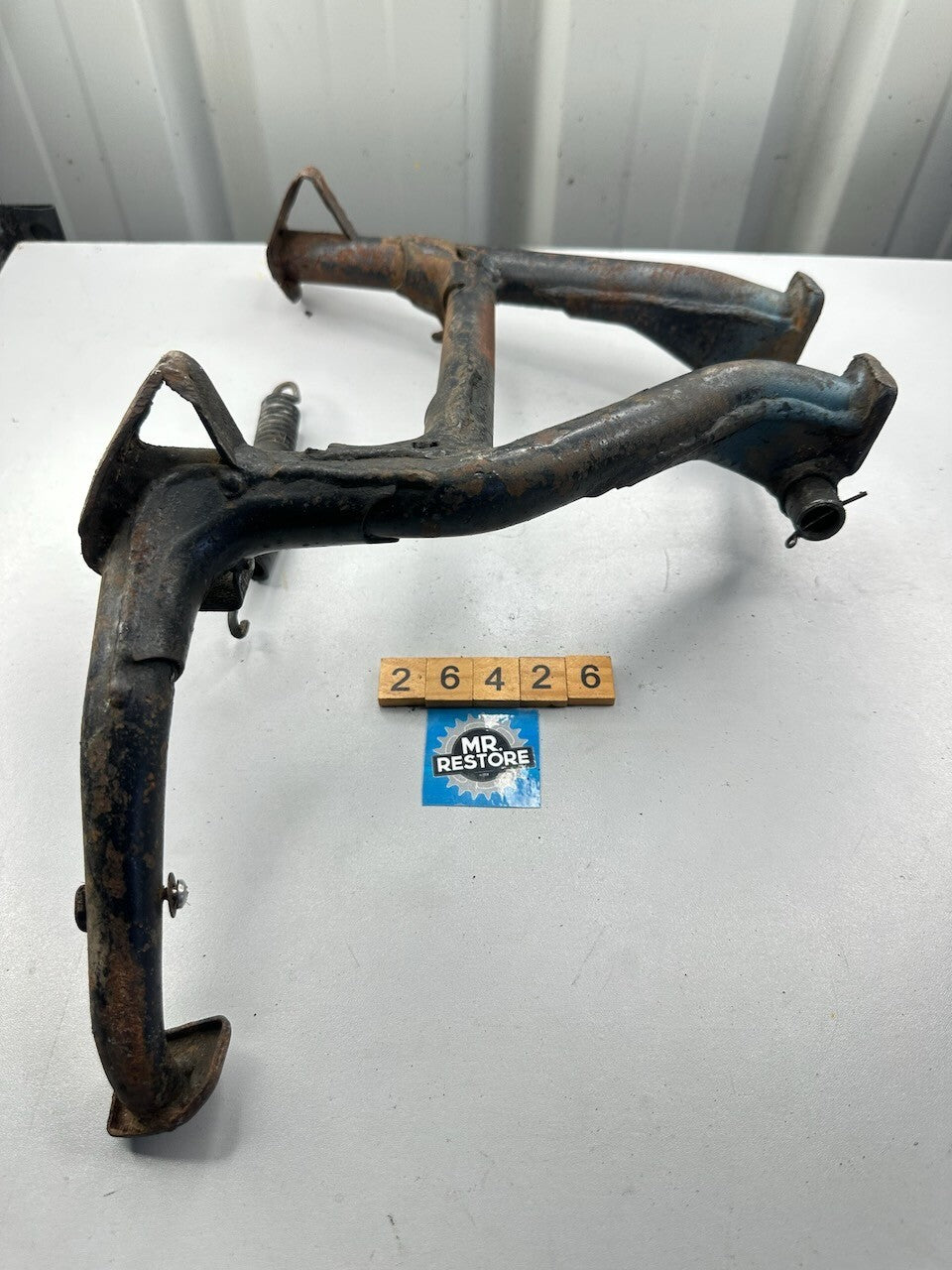 Honda VF1000 '84-85' Main Centre Stand, Pivot Bolt & Spring 50500-MB6
