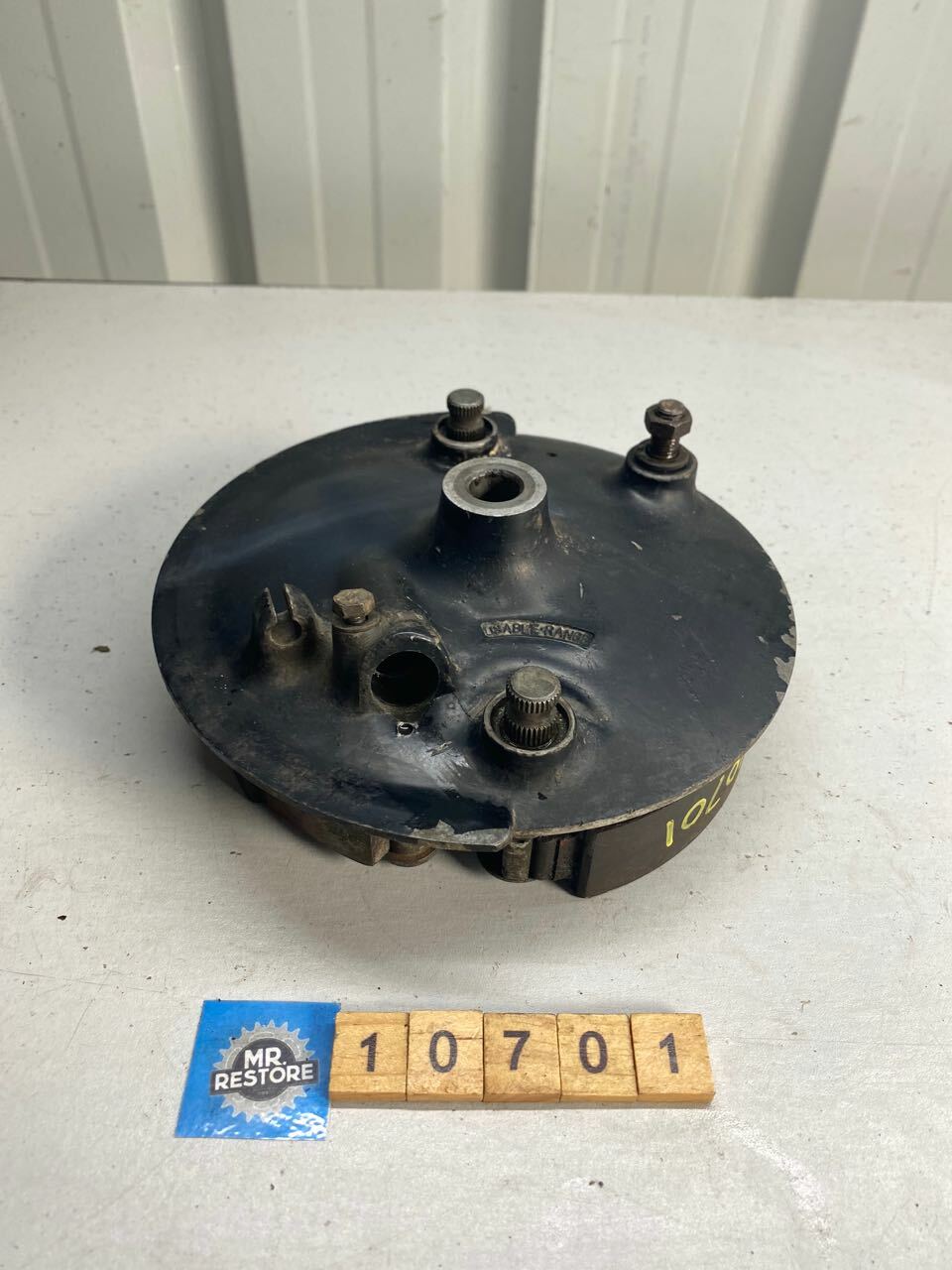 Kawasaki Z250G Late 1981 Front Hub assy. & Shoes