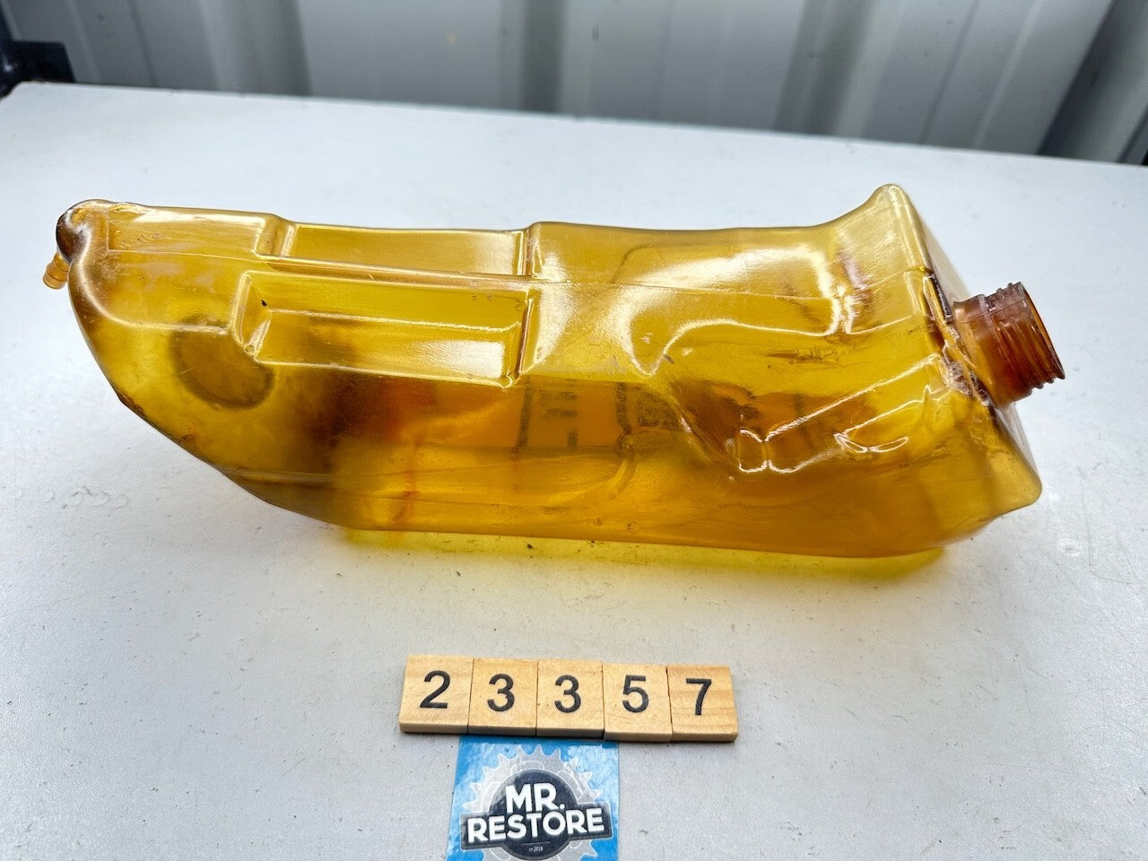 Yamaha V70 V80 V90 Two Stroke Oil Tank