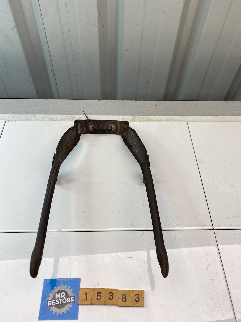 Suzuki GS1000 GS850 GSX1100 GSX750 Rear Fender Mudguard Stay Bracket 63120-49000