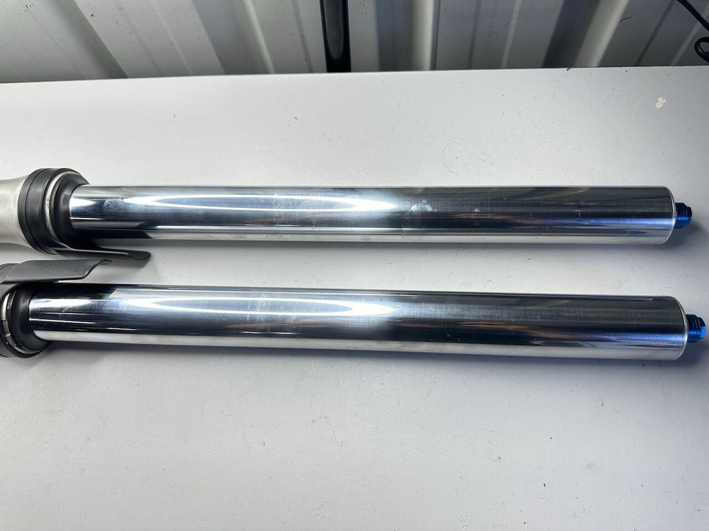 Yamaha XJR1300 '07-10' Pair of 43mm Forks 5UX-23103-20  5UX-23102-20