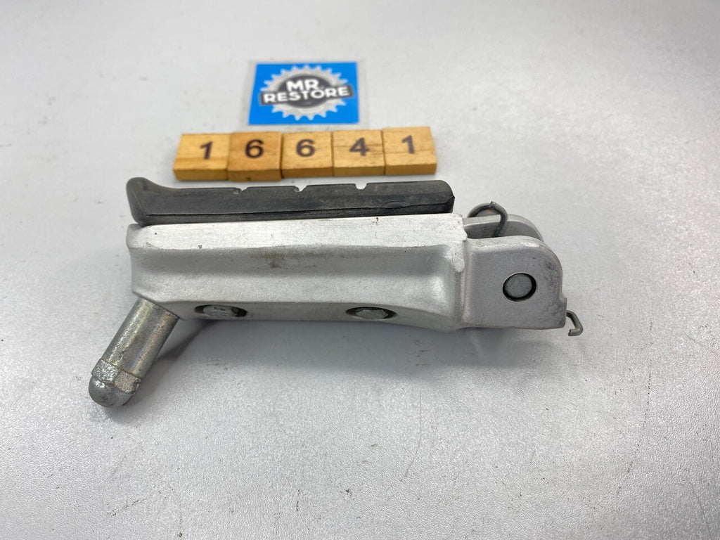 Honda CBR1100 1000 600 VTR1000 CB1100 L/H Footrest & Rubber 50642-KYJ-305 