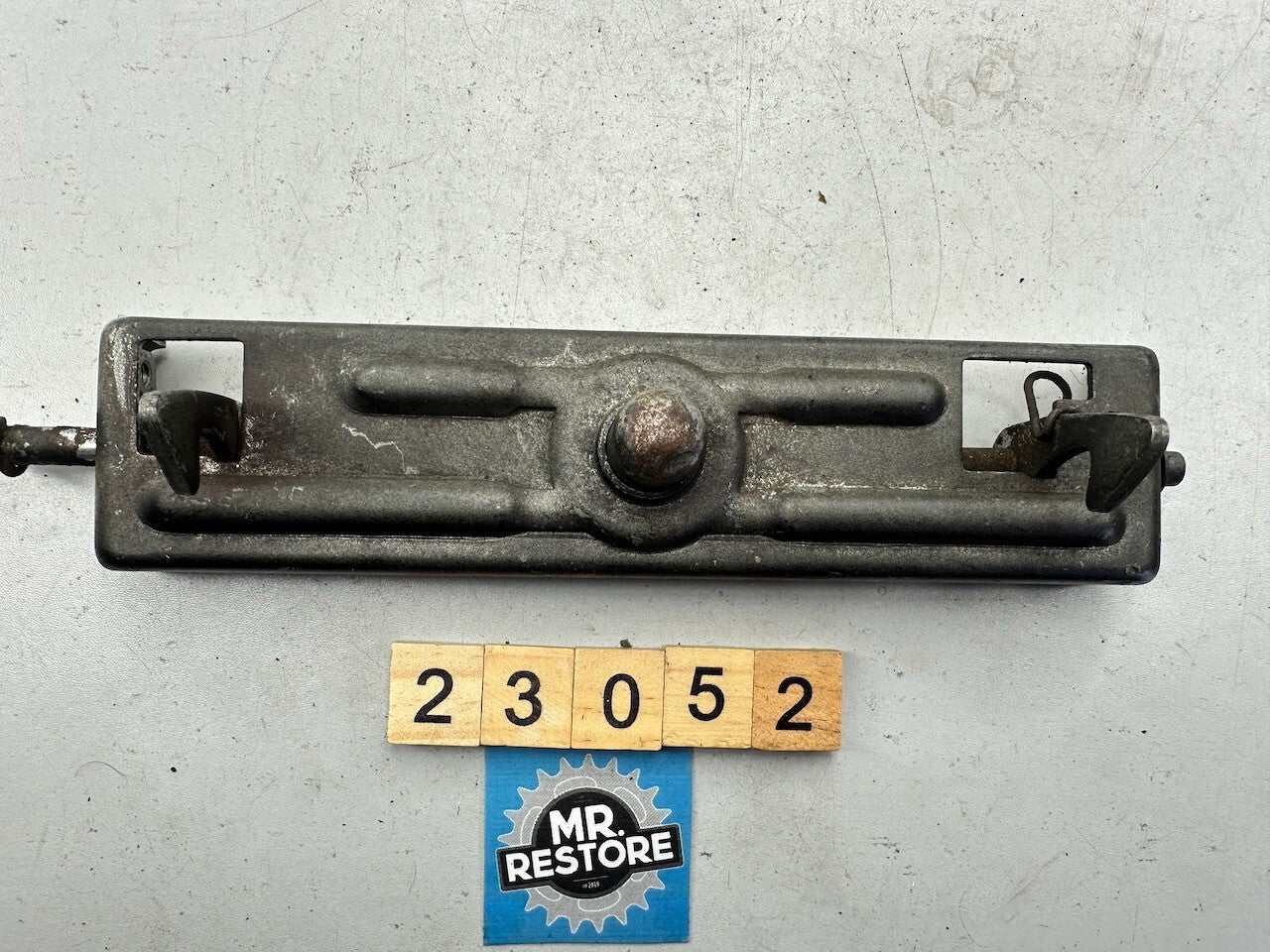 Suzuki GS650 Katana '81-83' GS550 '82' Seat Latch Clamp 45220-34302