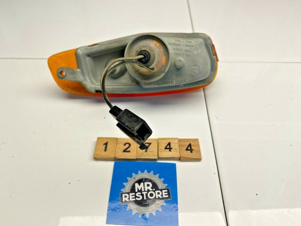 Kawasaki ZZR600 1993 R/H Indicator Assy. OEM