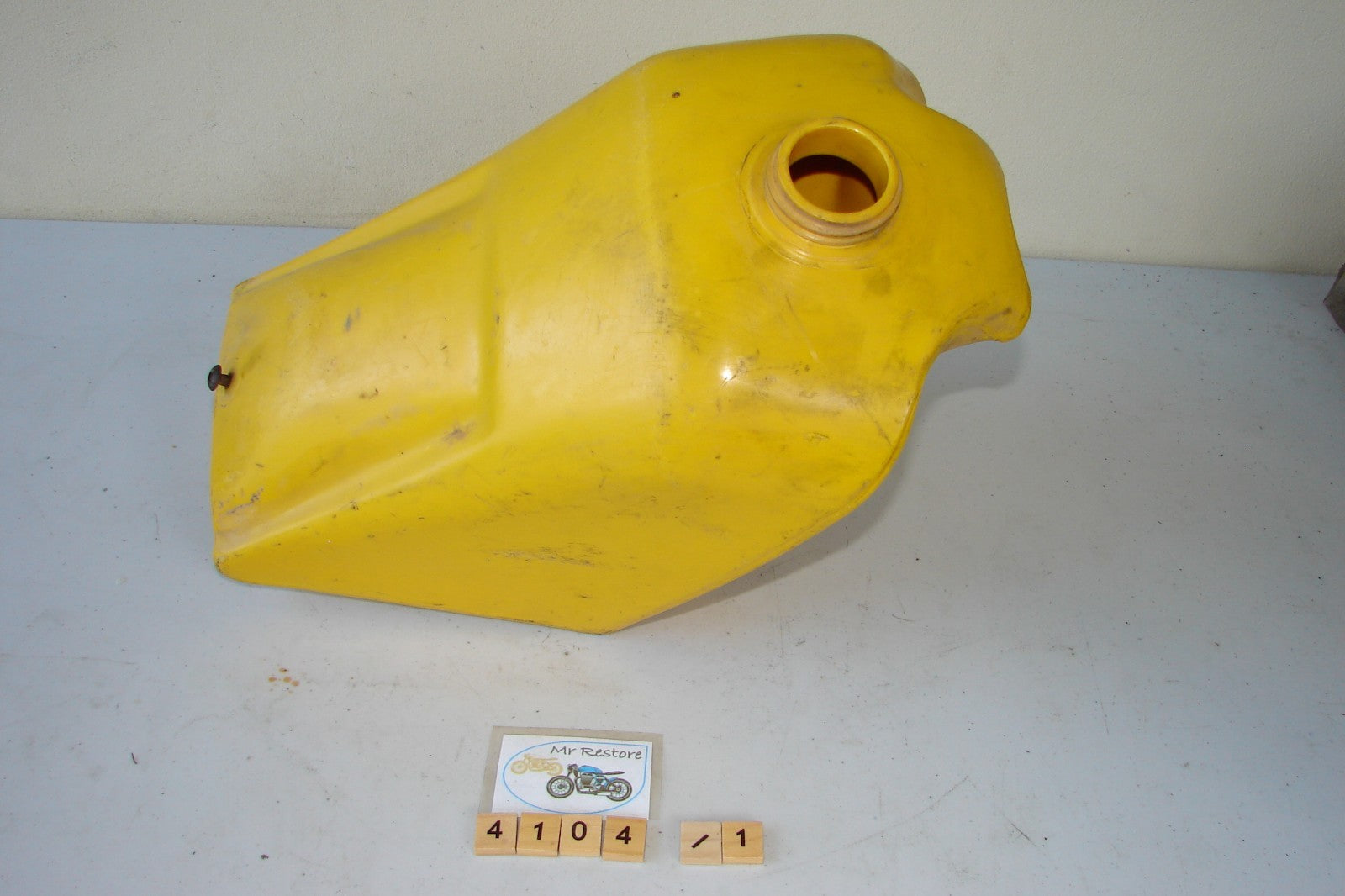 Suzuki RM125 1984- 1988 OEM Fuel Tank VMX
