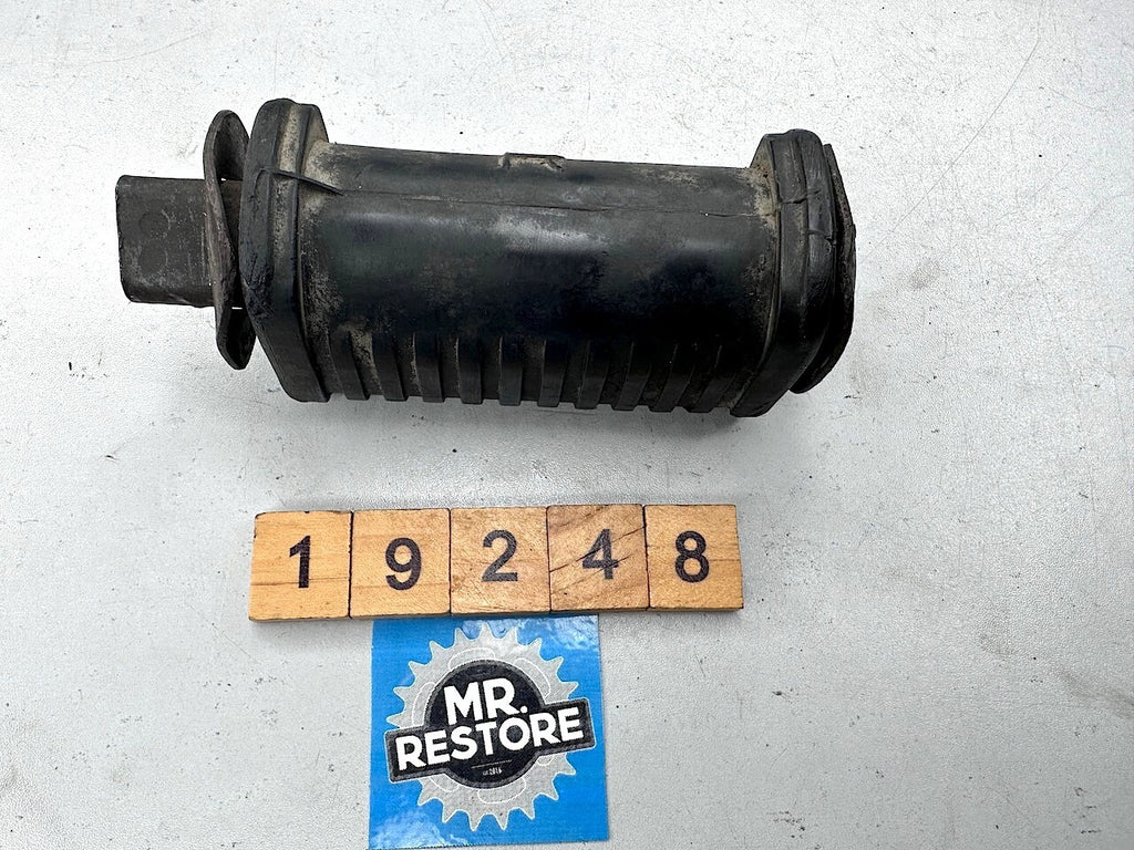 Yamaha XJ650 Turbo XV920 XV750 R/H Pillion Foot Rest Peg 5A8-27440