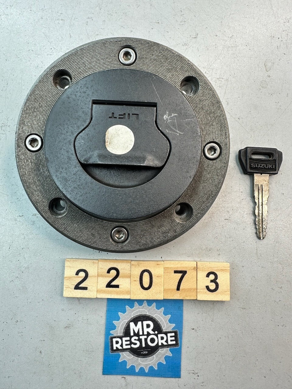 Suzuki GSX1100 GSX750 GSX600 GS500 RF900 DR800 RG125 Fuel Cap & OEM Key