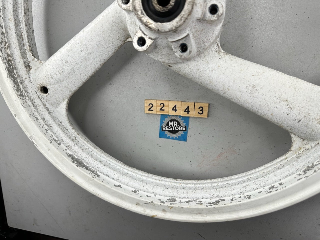 Yamaha TZR250 1KT 2MA Front Wheel 17 x 2.15 (F-33)