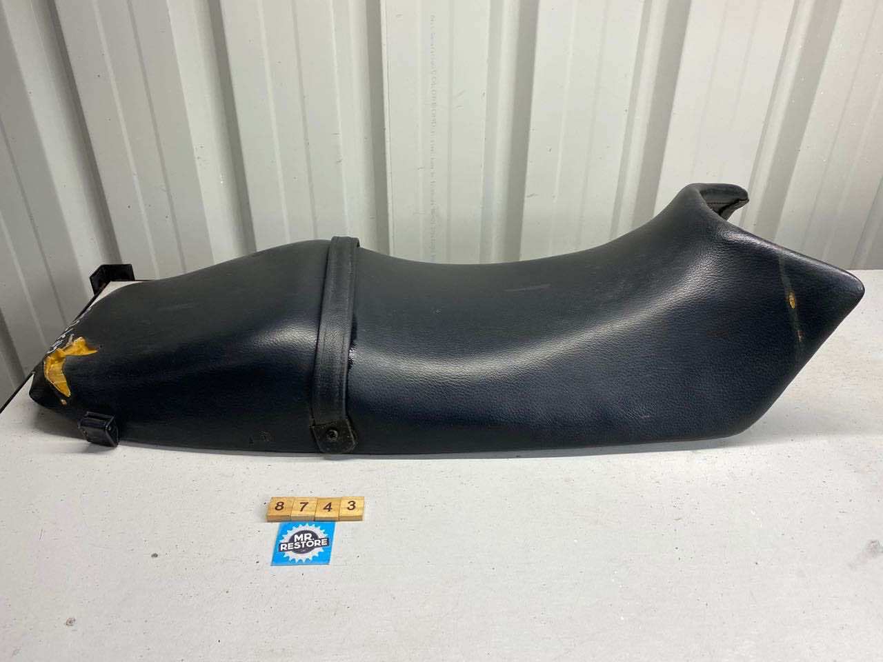 Kawasaki ZZR250 GPX250R Seat & Strap - Mid to Late 80s