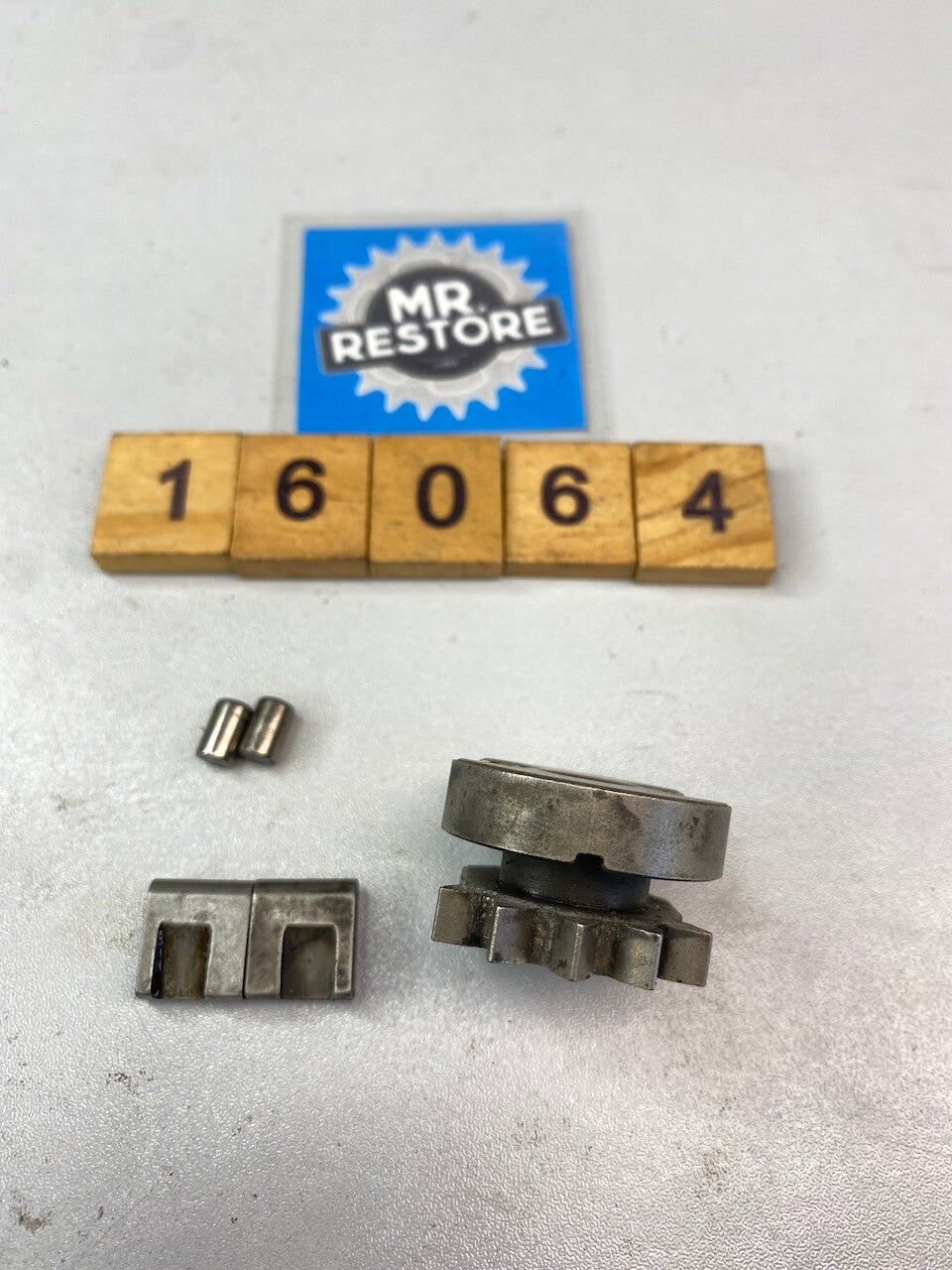 Suzuki Motorcycle Many Models Cam Driven Gear & Parts 25322-31301