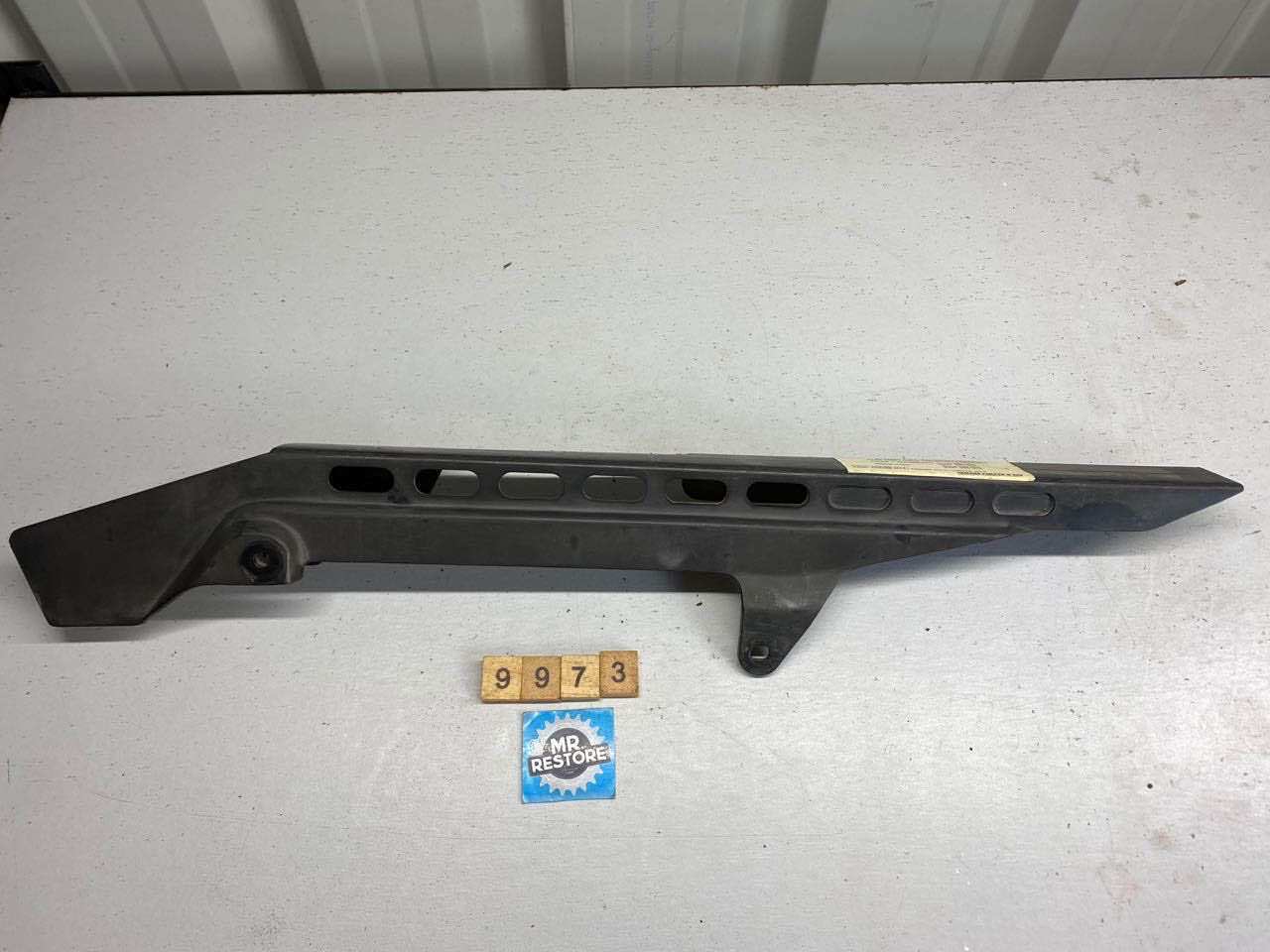 Yamaha FZR250 3LN Chain Guard OEM - 3MA-22311