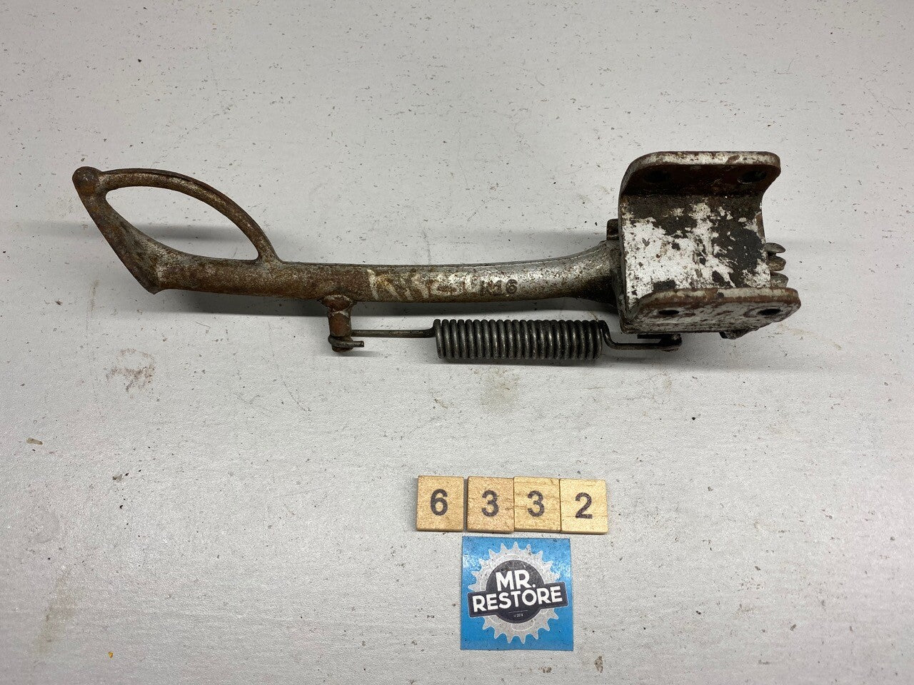 Kawasaki KR 250 Side Stand Assy & Spring