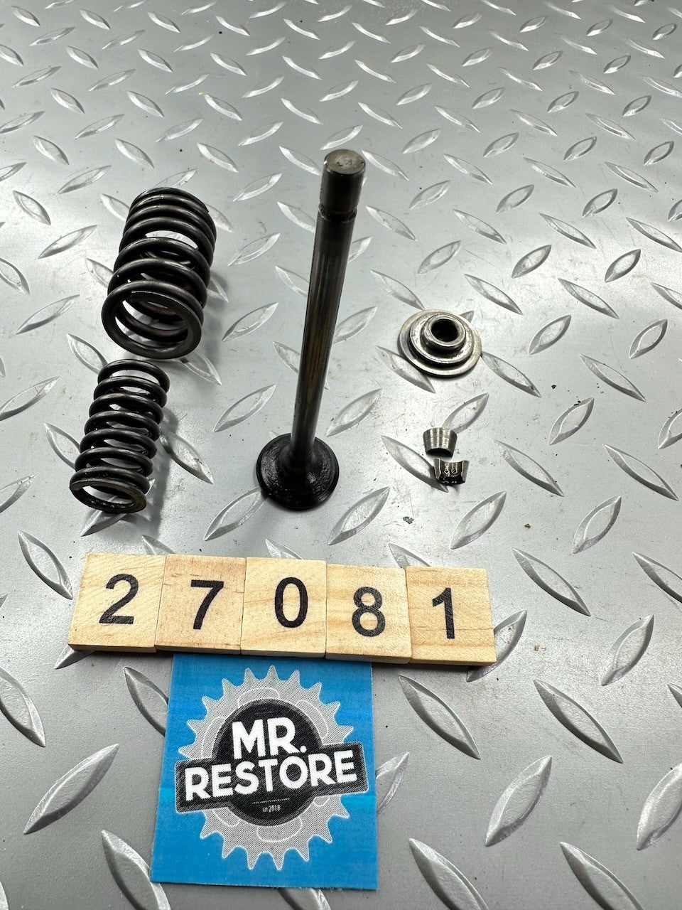 Honda SL125 CB125 CB100 TL125 XL100 CT125 Exhaust Valve / Springs / Cotter Seat