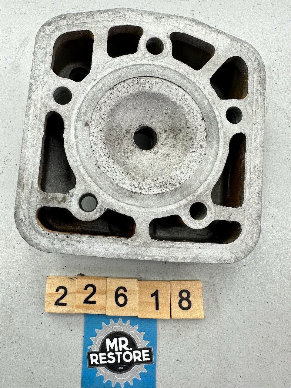 Yamaha YZ125H 1981 OEM Cylinder Head (4V2) 4V2-11111-00
