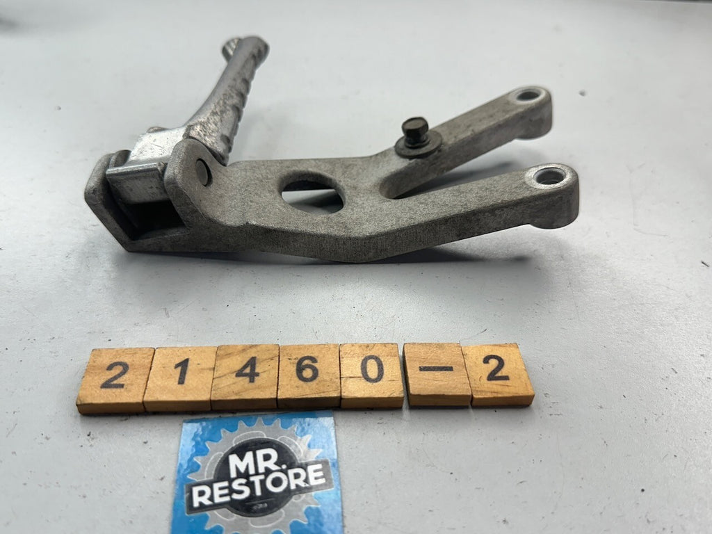 Yamaha TZR250 1KT 2MA Right Pillion Bracket & Footrest 1KT-2742L  1HX-27441