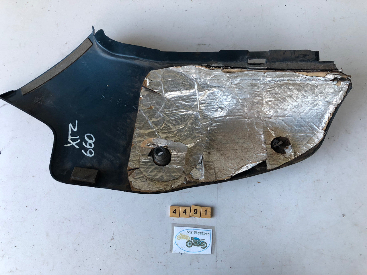 Yamaha XTZ660 Tenere RH side panel