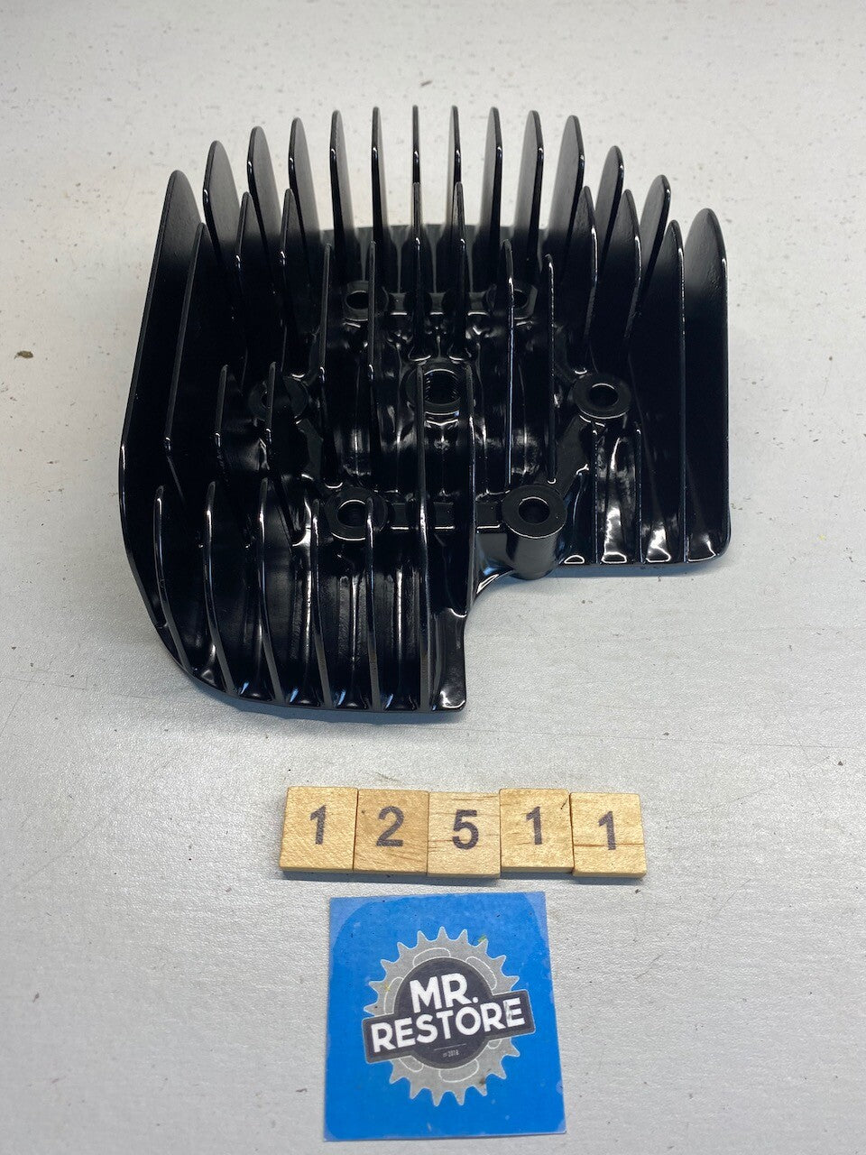 Suzuki TS185ER Cylinder Head & Dampers - Repainted