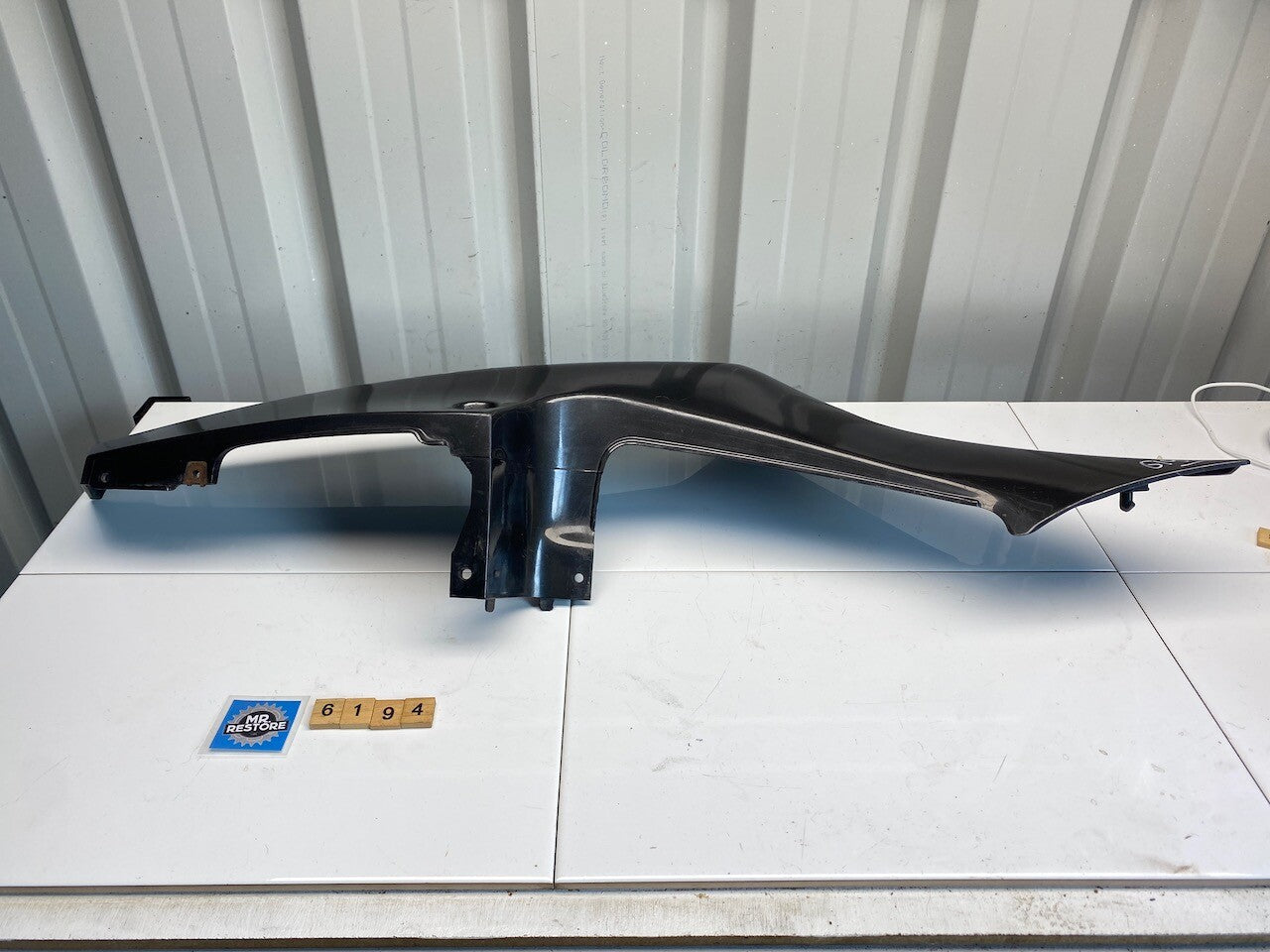 Suzuki RGV 250 L/H Side Cover 47211-12C0