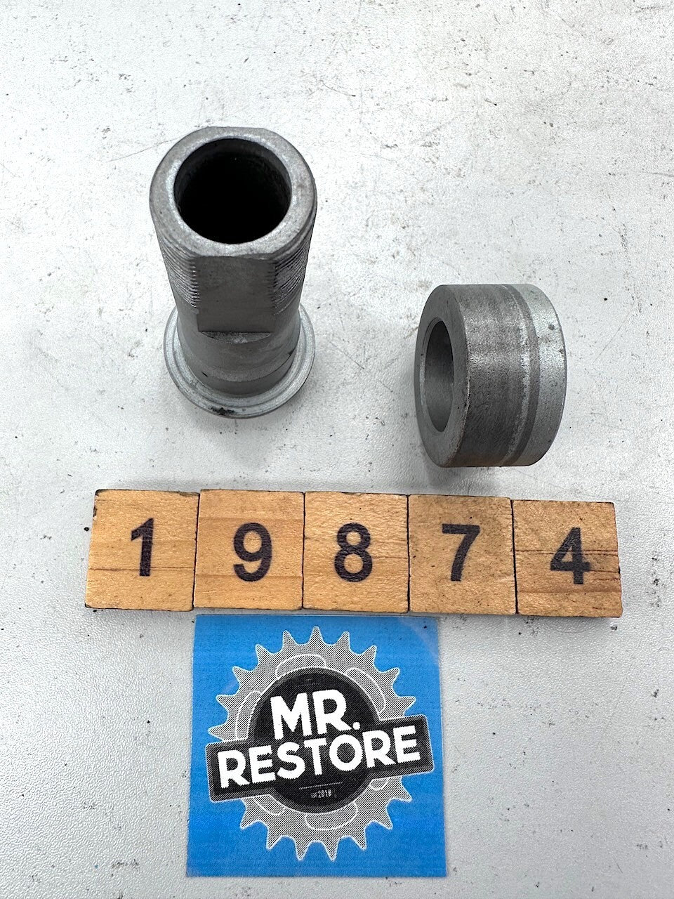 Yamaha V90 T 1982 Rear Wheel Axle Spacers