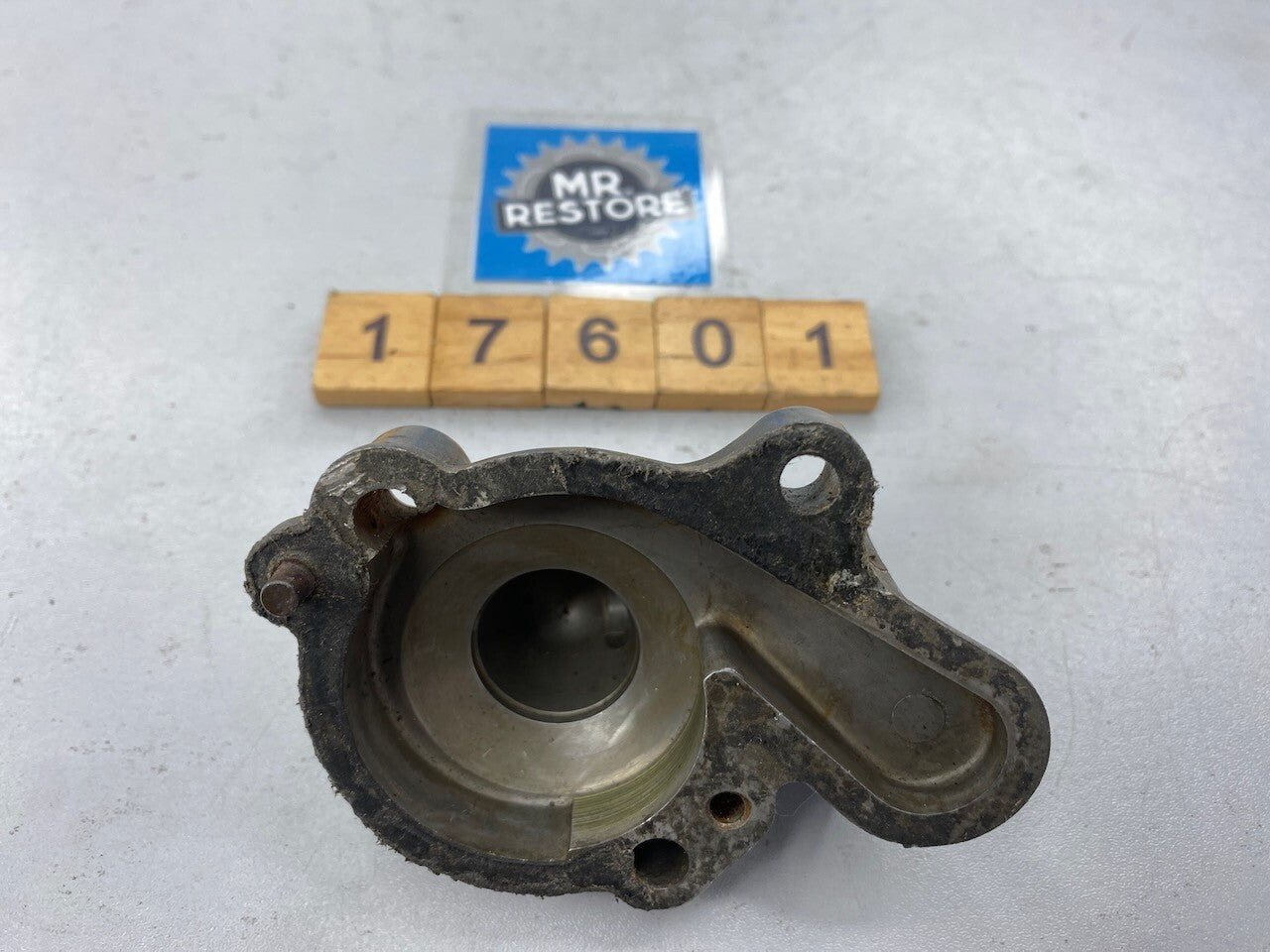 Yamaha DT200 DT125 Water Pump Housing Cover 3BN-12422