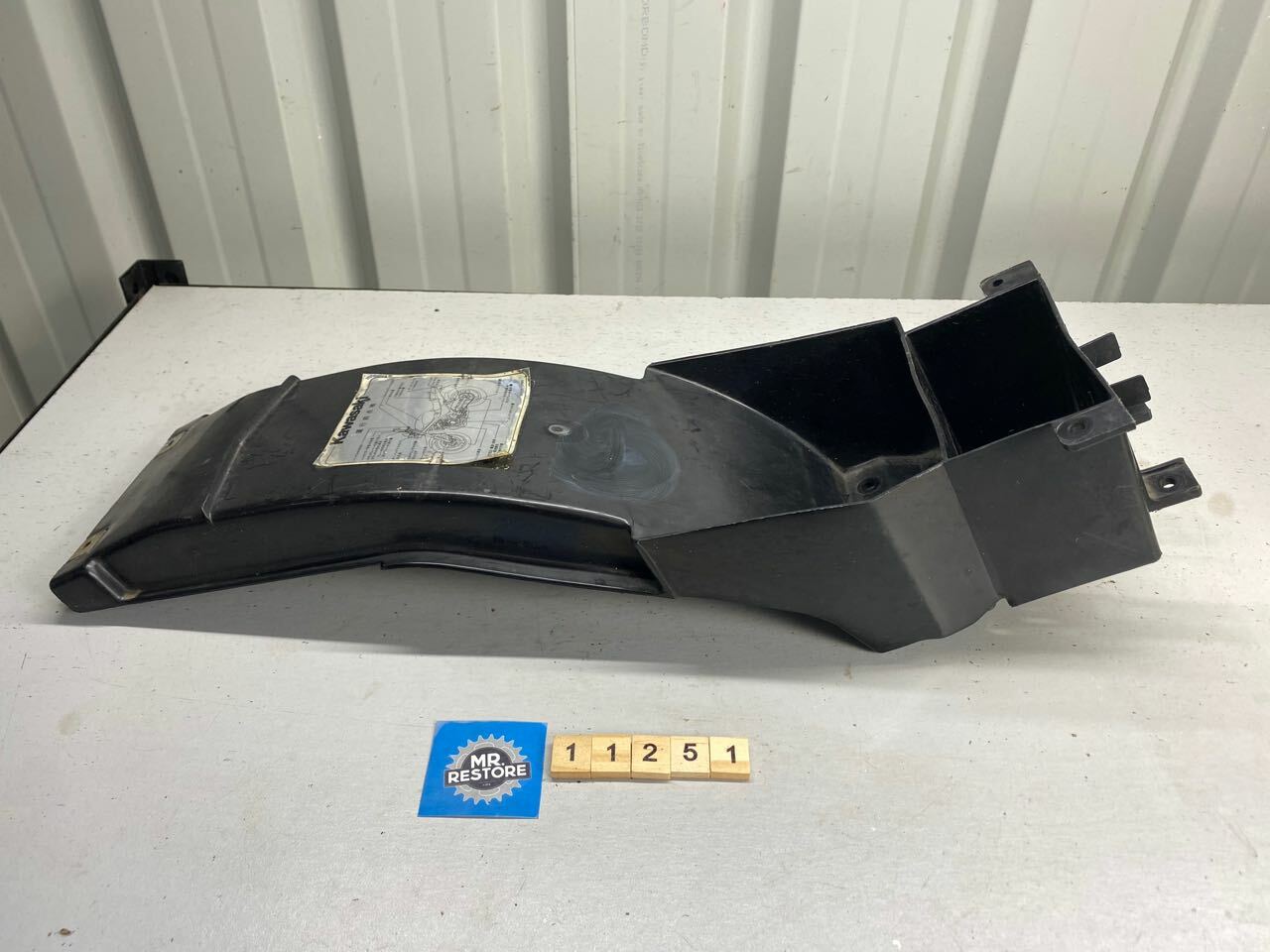 Kawasaki ZR250 Balius Rear Fender Guard 35023-1384