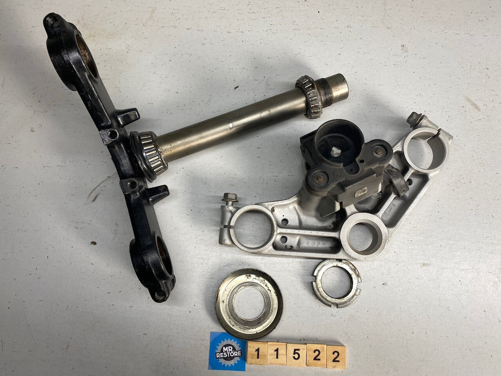 Kawasaki ZZR250 1990 Triple Tree Fork Clamp 37mm