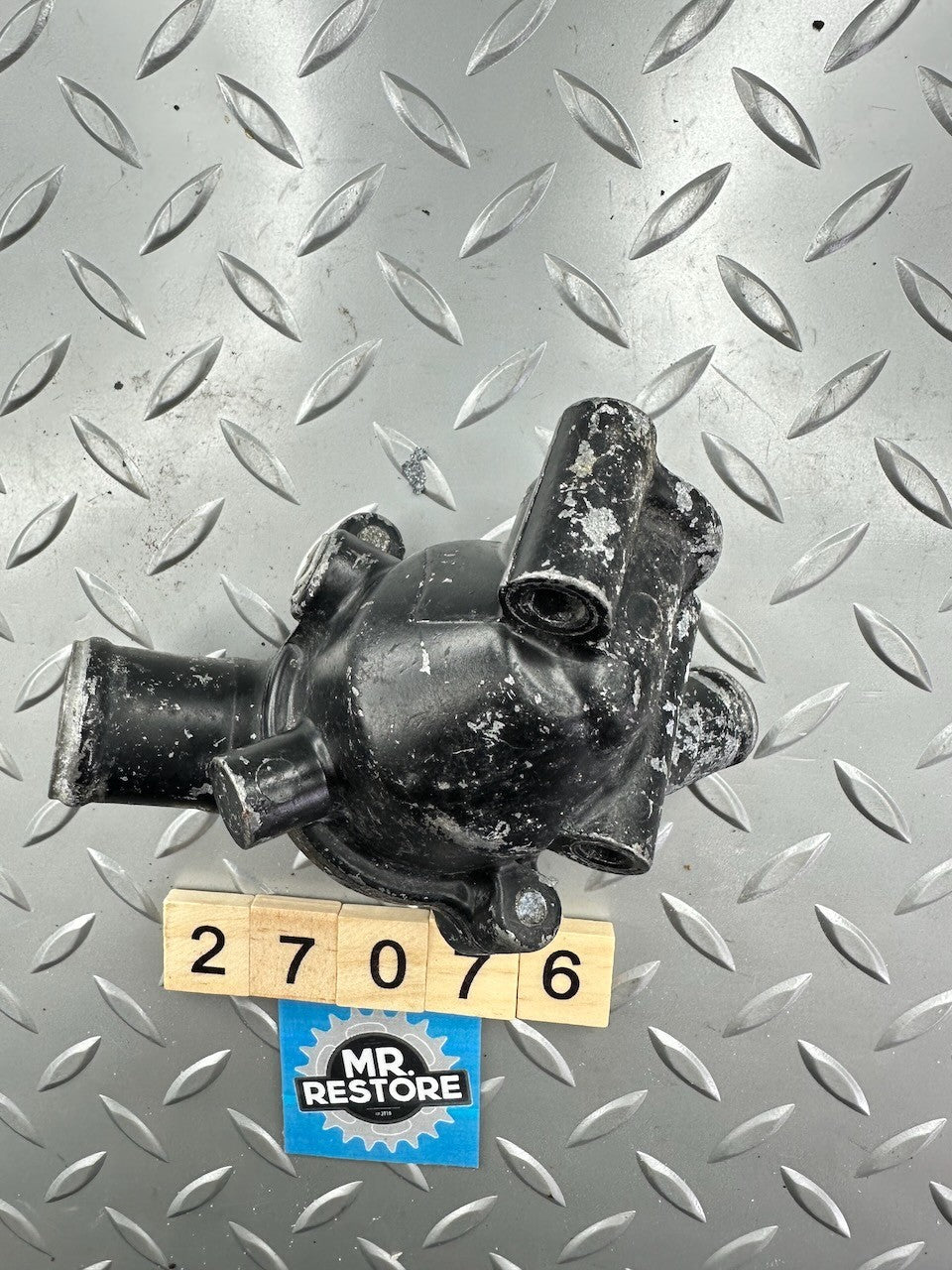 Honda VFR750 F Interceptor VFR700 - Thermostat Case Housing & Cover