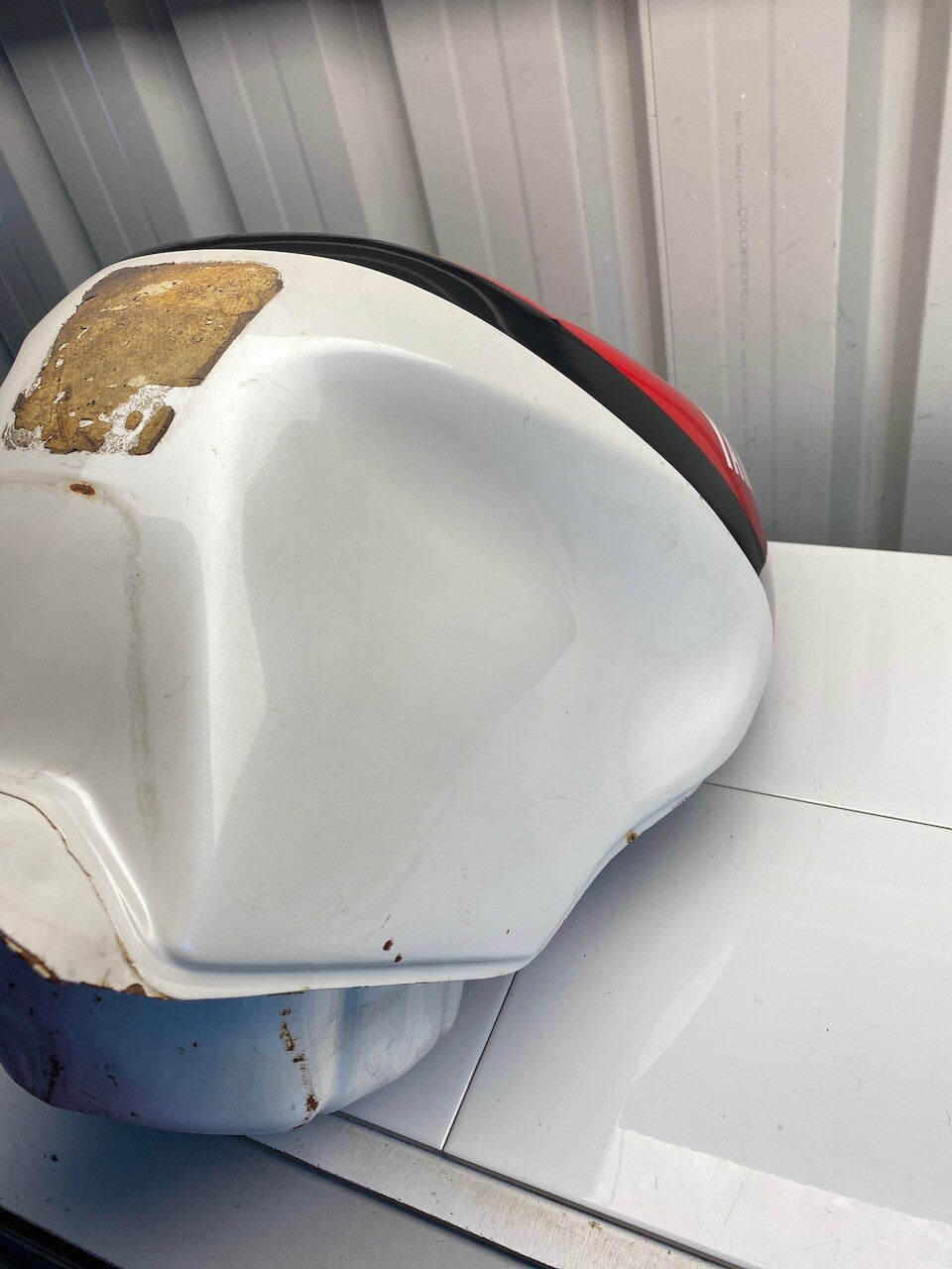 Yamaha FZR1000 EXUP Fuel Tank & Cap (no key) (1990-95)