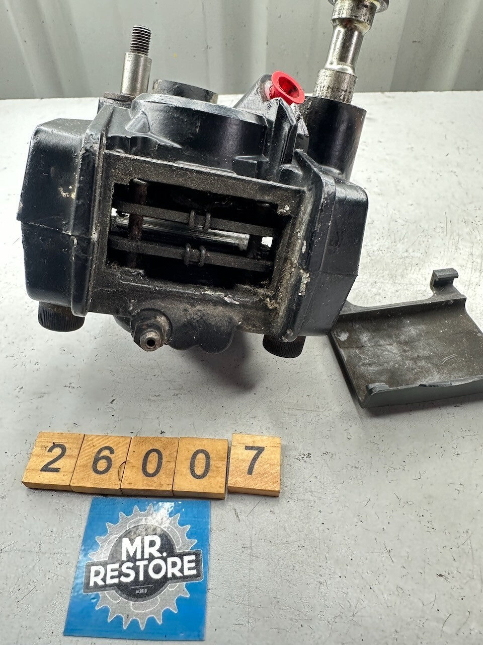 Kawasaki Z1300 KZ1300 '79-82' Rear Brake Caliper & Bolts 43041-1018