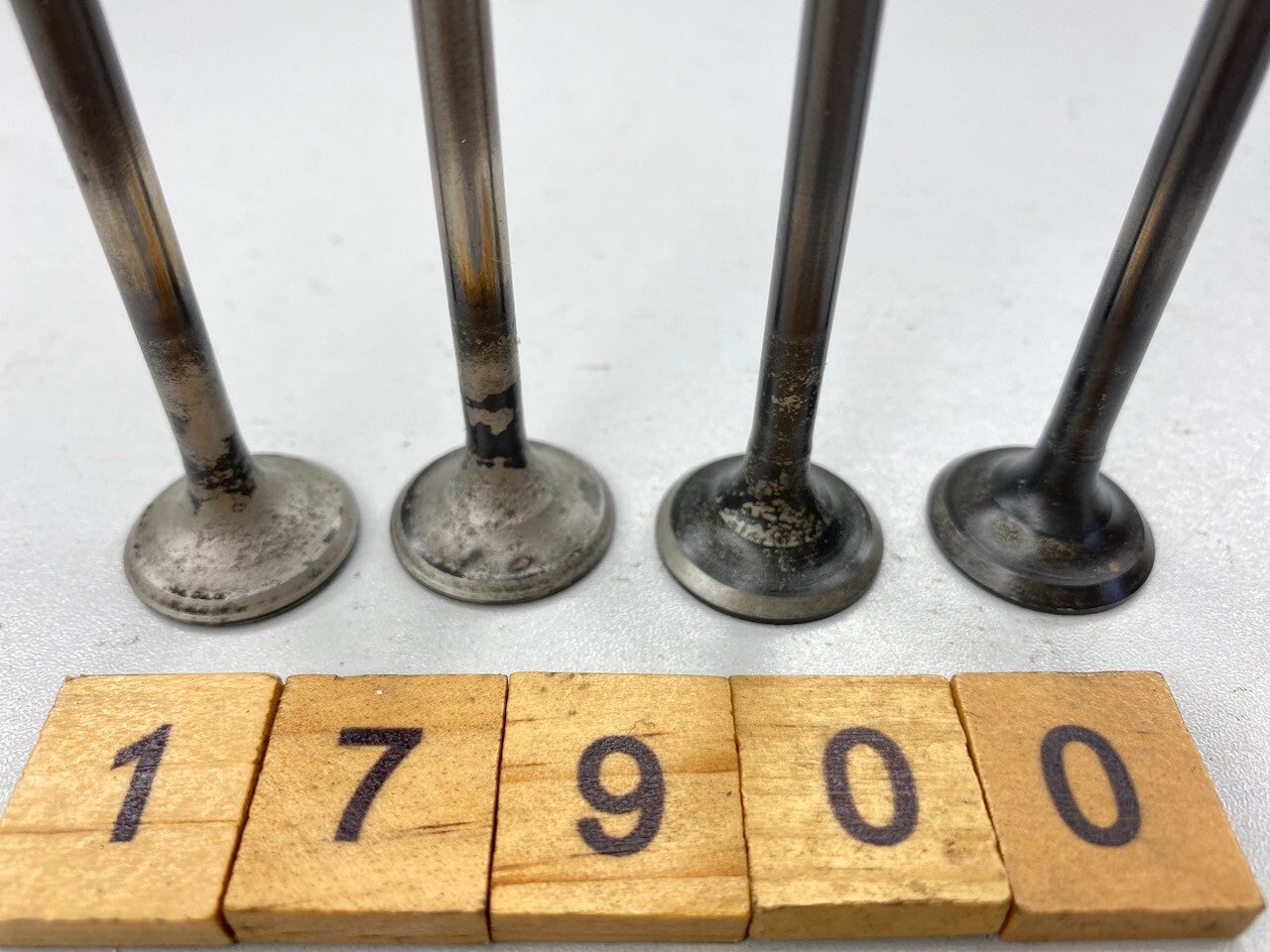 Honda CB1000 CB900 VF750 OEM Intake Valves Set of 4 - 14711-MB0