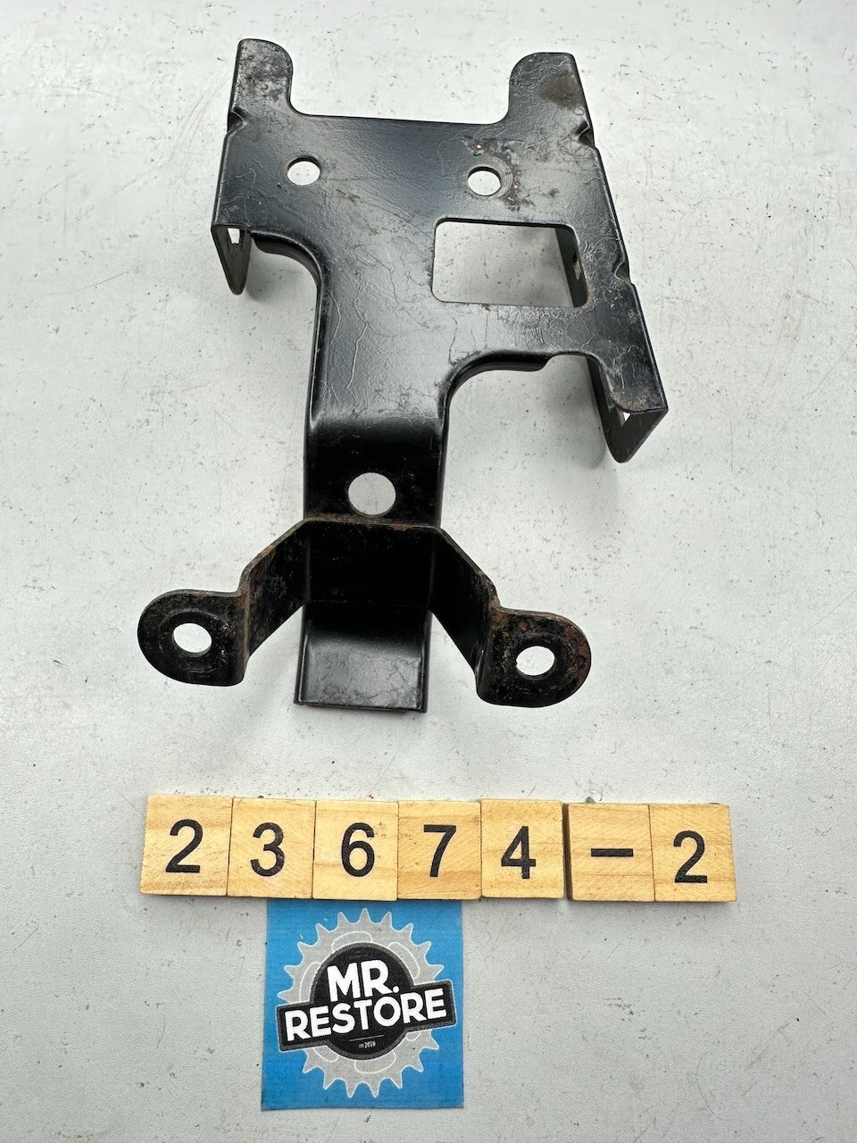 Kawasaki ZZR250 EX250 '90-93' Thermostat Bracket 11048-1507