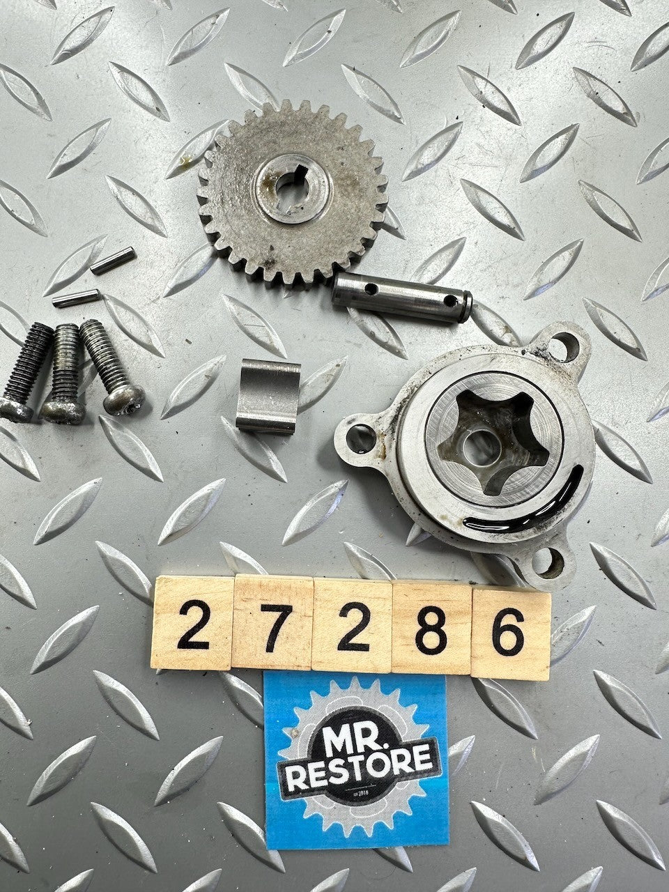 Suzuki SP370 '78-79' SP400 DR400 Oil Pump 16400-32400