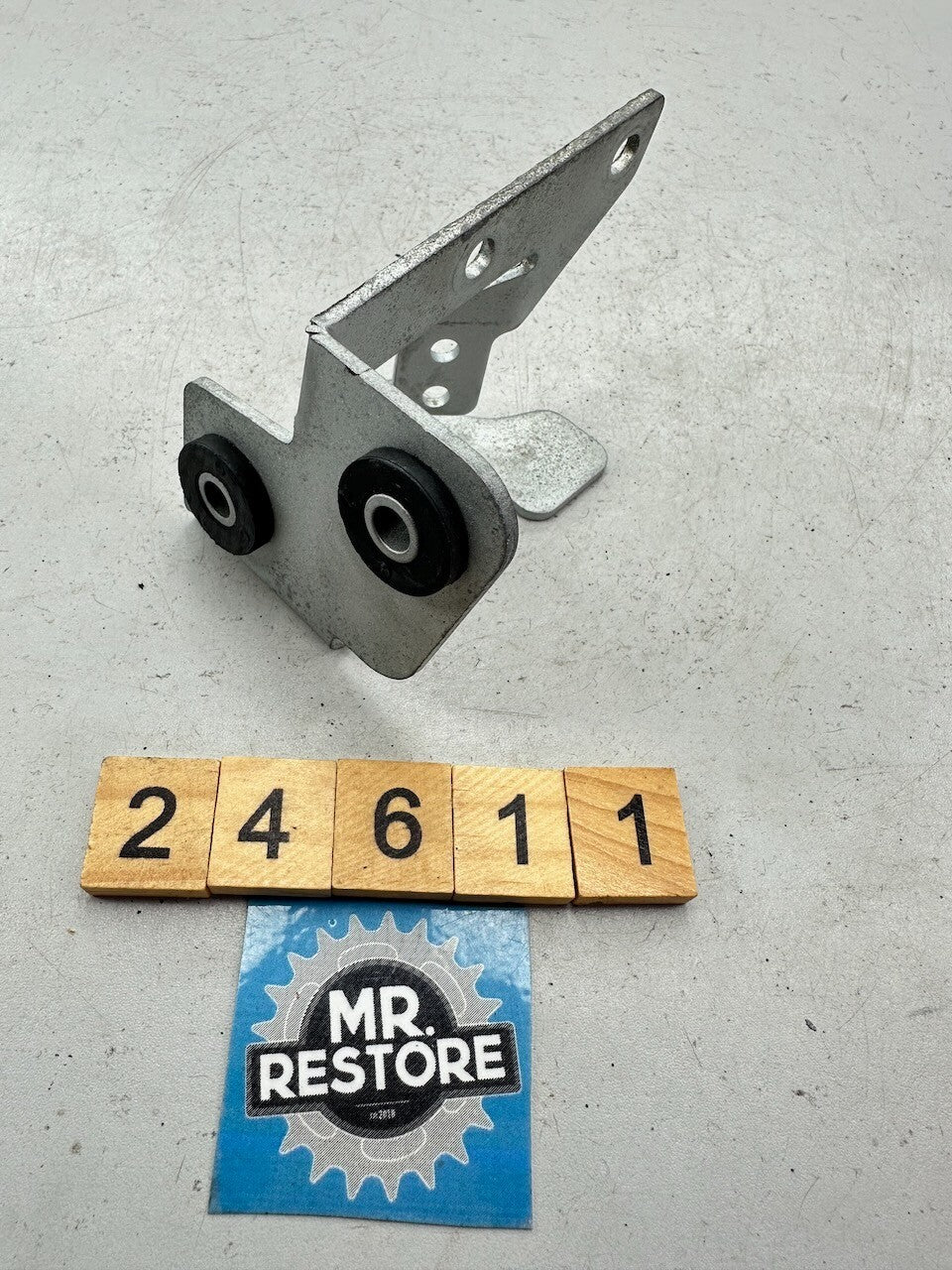 Suzuki TL1000 97-01 Seat Lock Key Cylinder Bracket 45289-02F00