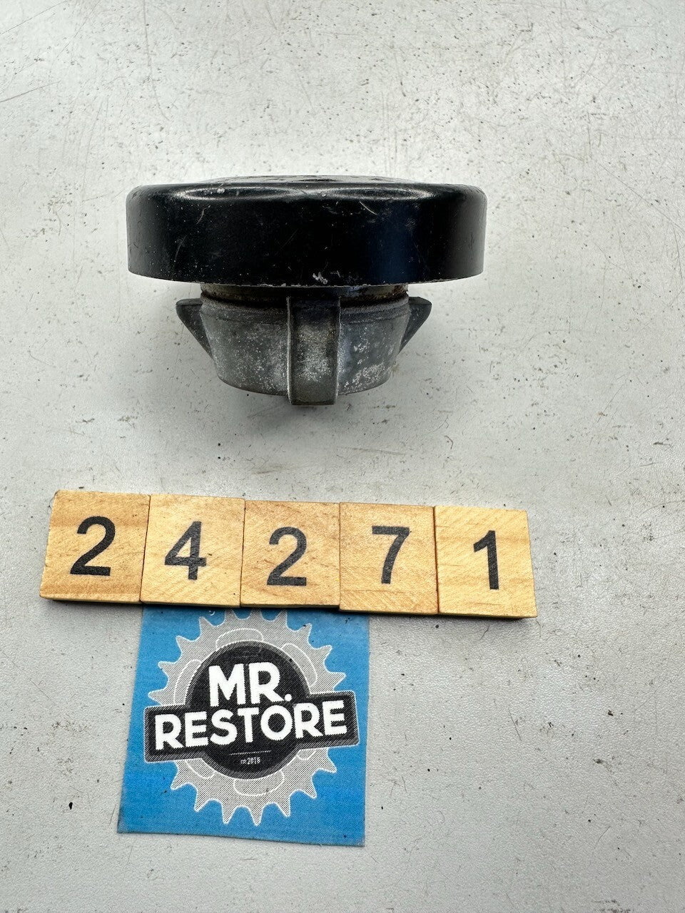Yamaha XVZ1300 XVZ1200 VMX1200 VMAX XV535 Virago OEM Fuel Tank Cap (No Key)