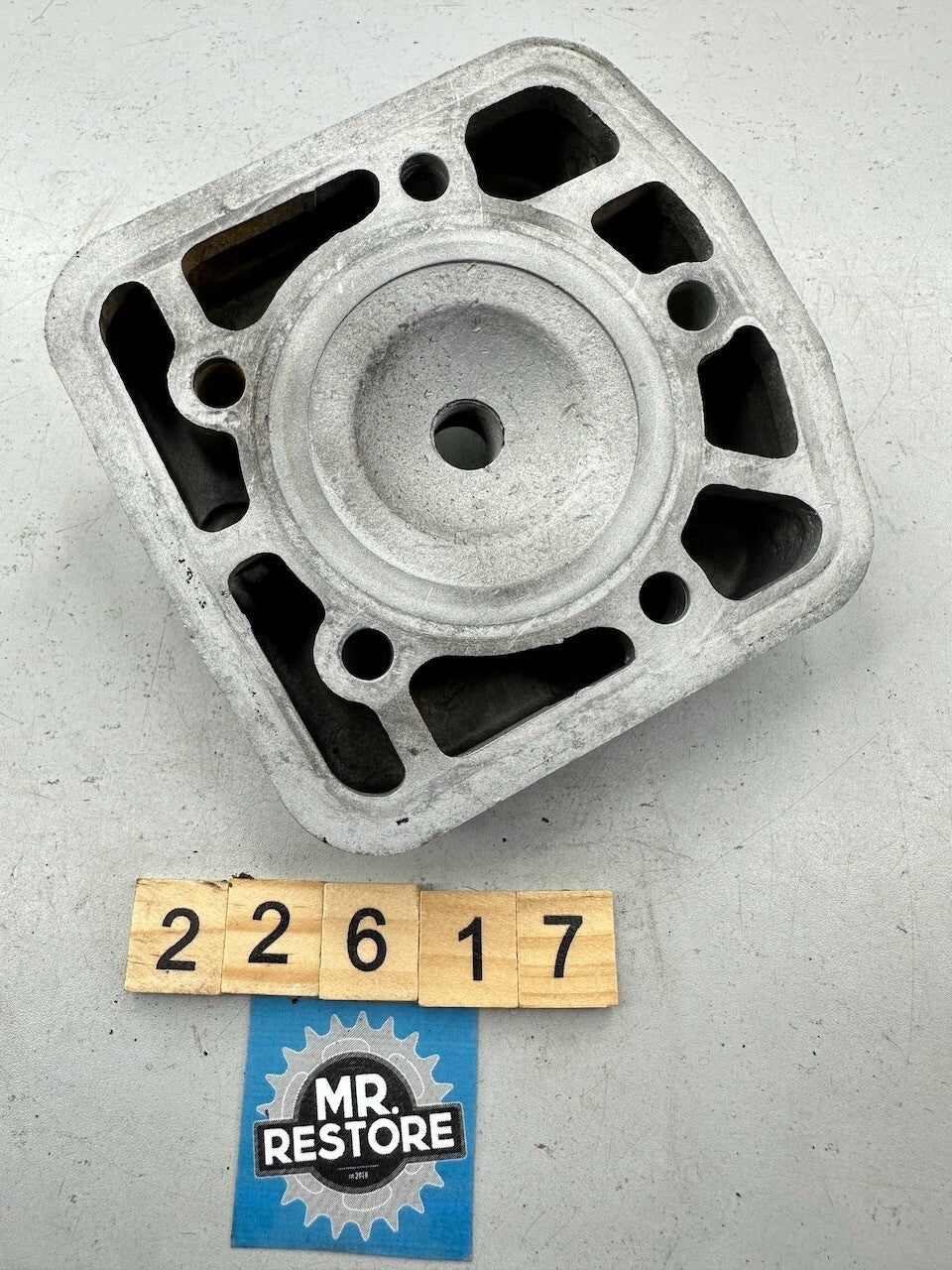 Yamaha YZ125H 1981 OEM Cylinder Head (4V2) 4V2-11111-00