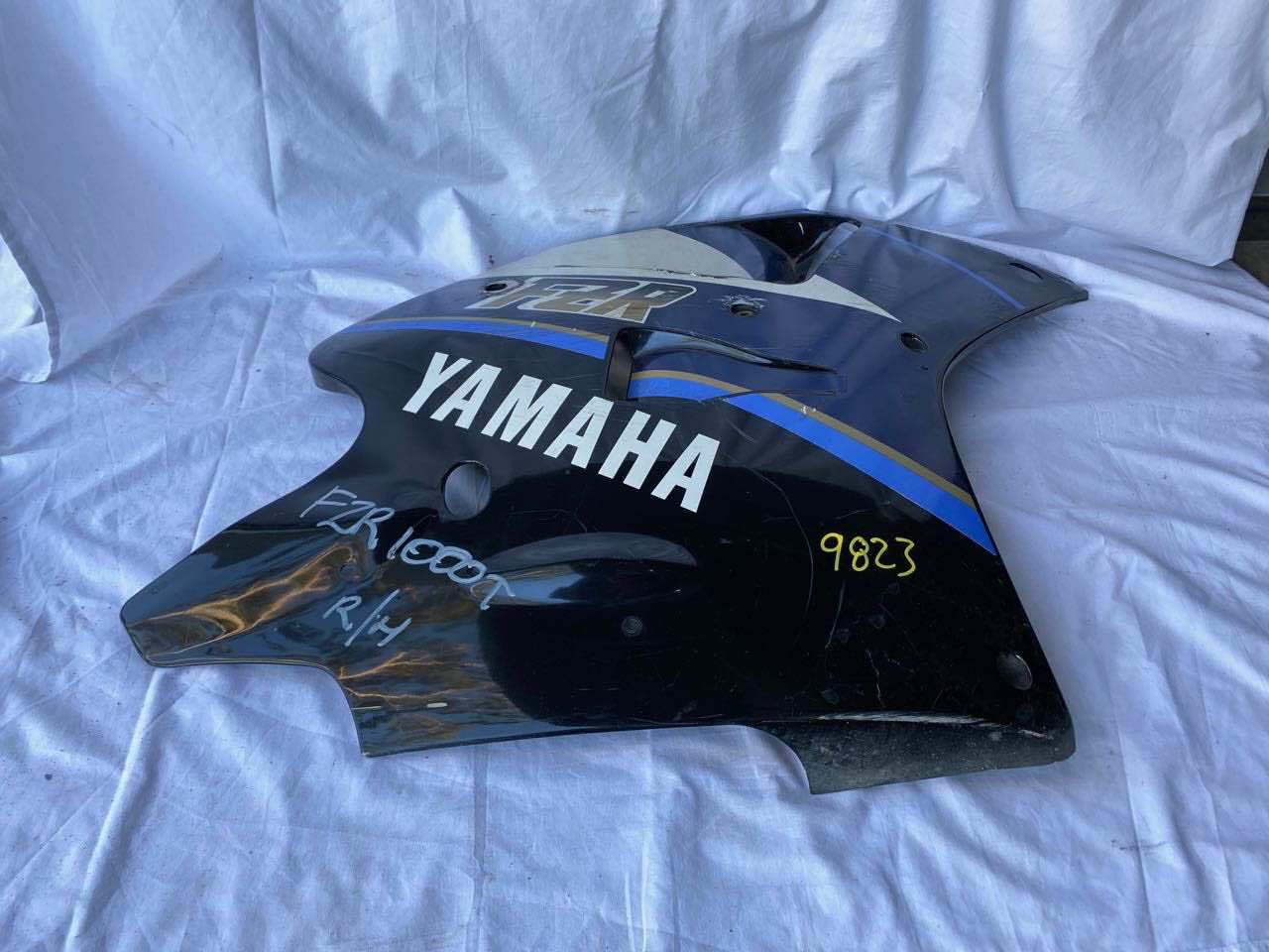 Yamaha FZR1000 EXUP R/H Side Panel - 3GM-2835K Silver