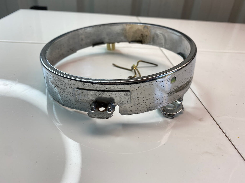 Suzuki GSXR1100 GSXR750 GSX750 R/H Headlight Retaining Ring OEM 35127-27A00