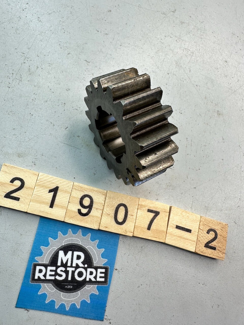 Kawasaki GPZ1100 Z1100 KZ1100 Z1000 Transmission Input Shaft 2nd Gear (18th)