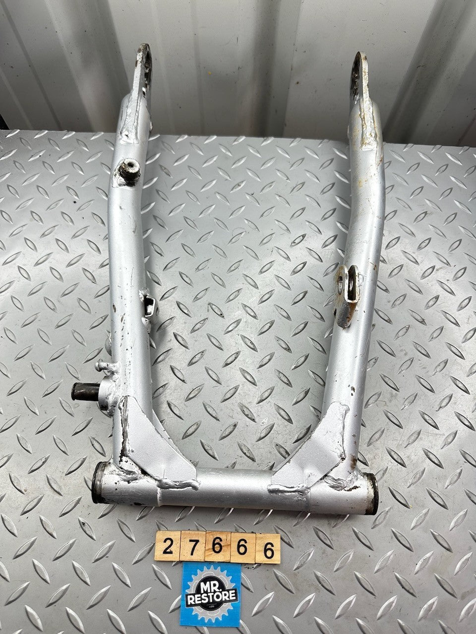 Yamaha TY250 1974 & 1977 Swingarm 493-22110-02-35