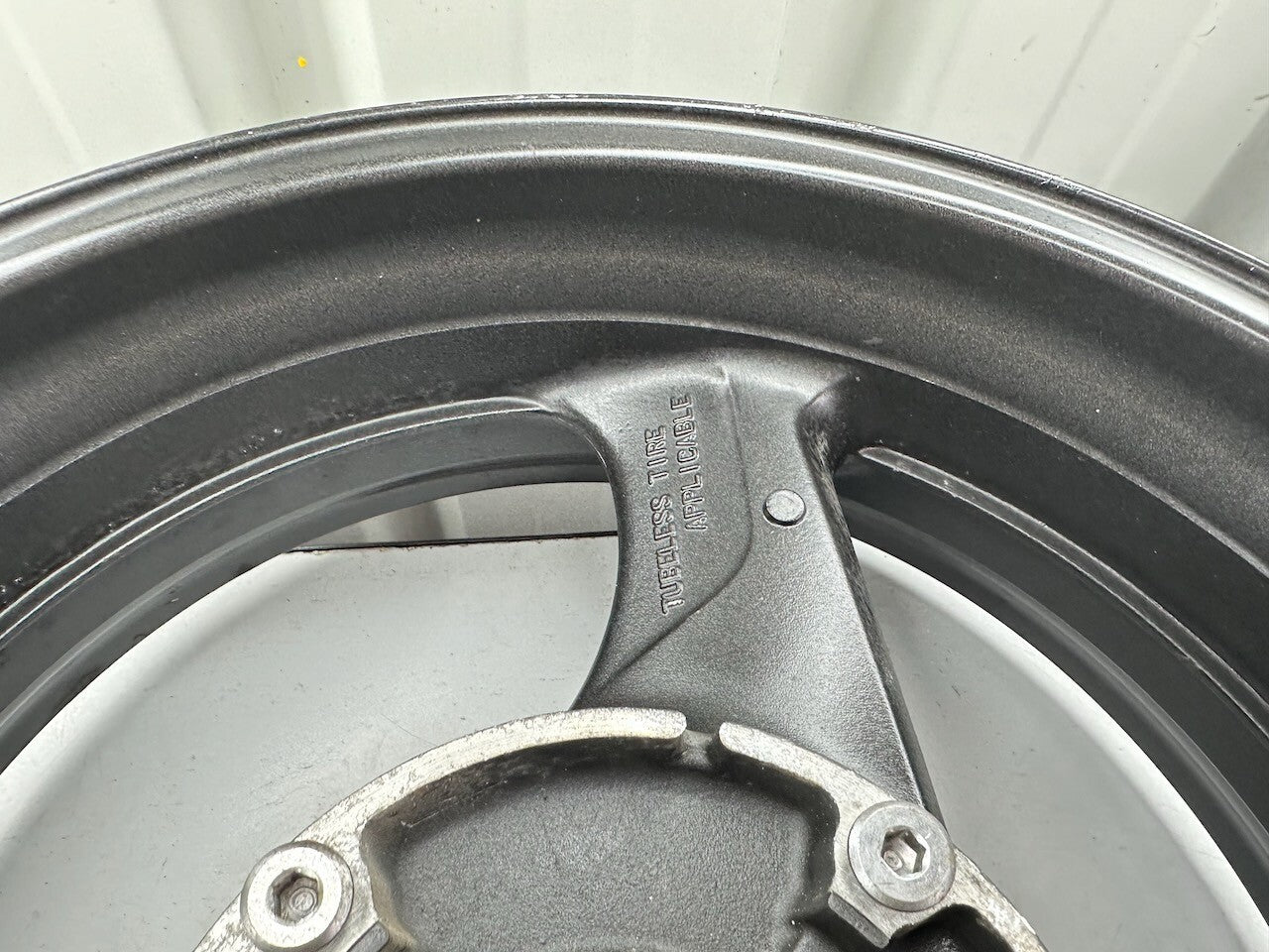 Honda VTR1000F 98-00 OEM Rear Wheel 17 x 5.50 (72R)