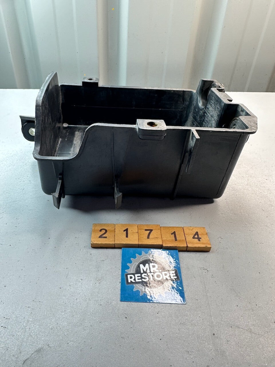 Yamaha FJ600 XJ600 Battery Box & Lid 33M-21170  33M-28185