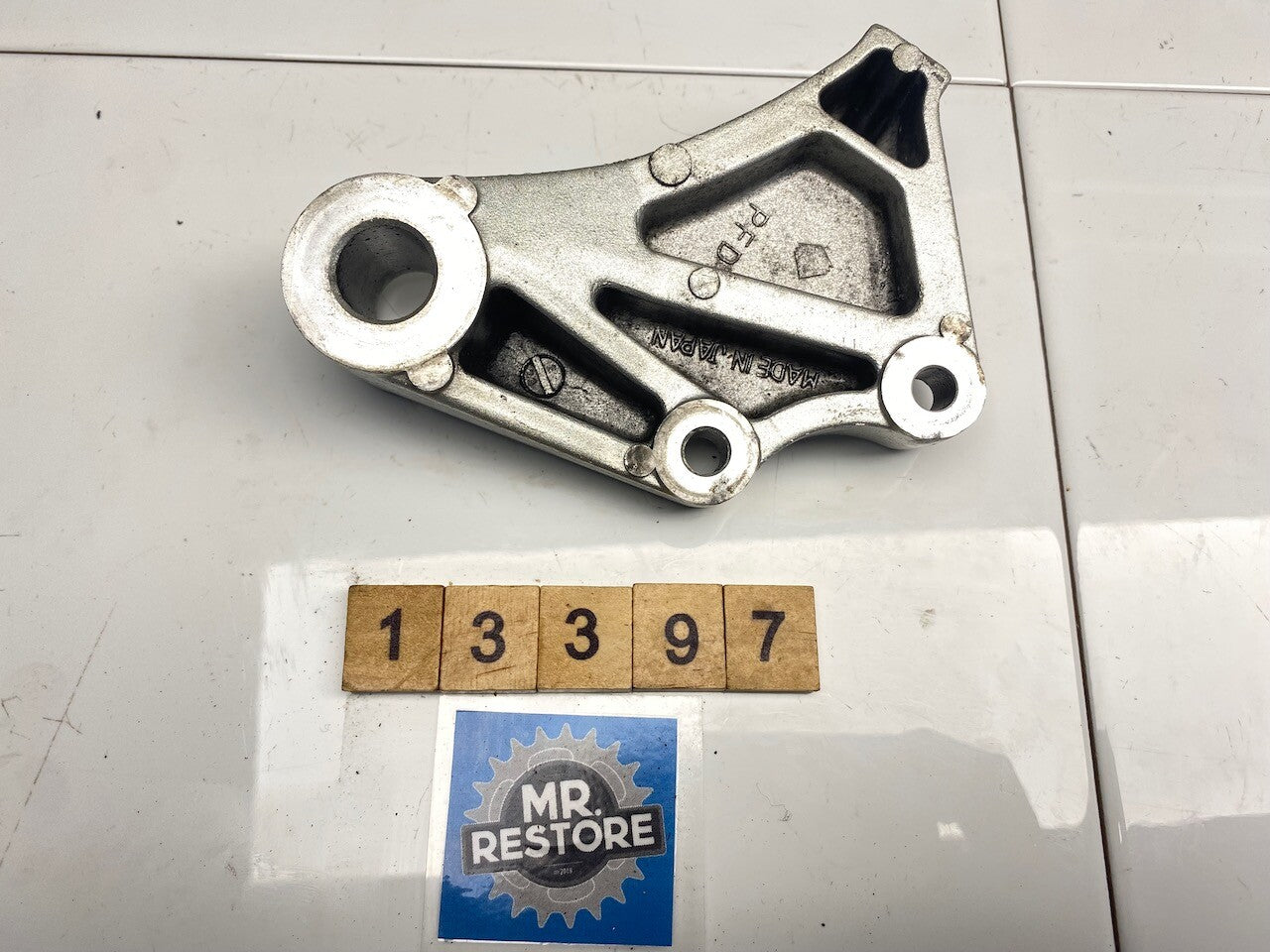 Kawasaki ZR250 Balius Rear Brake Caliper Bracket 43034-1142-TX