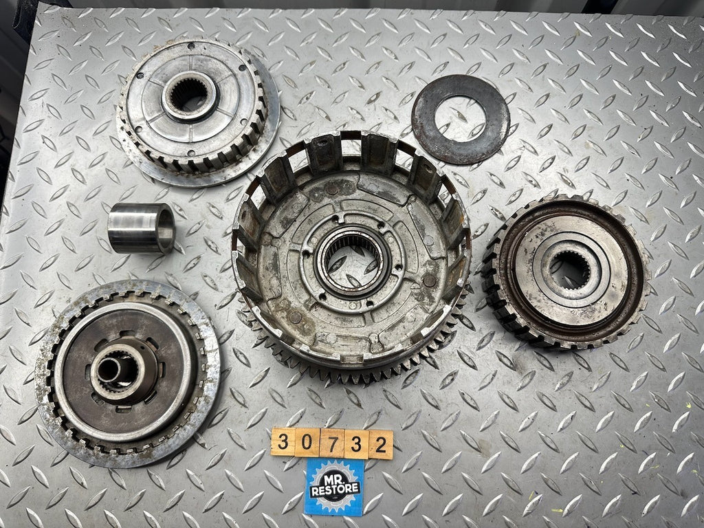 Honda VF1000 R F 84-86 Clutch Assy & parts 22100-MB6-680 22120-MB6-003 22131-MB6