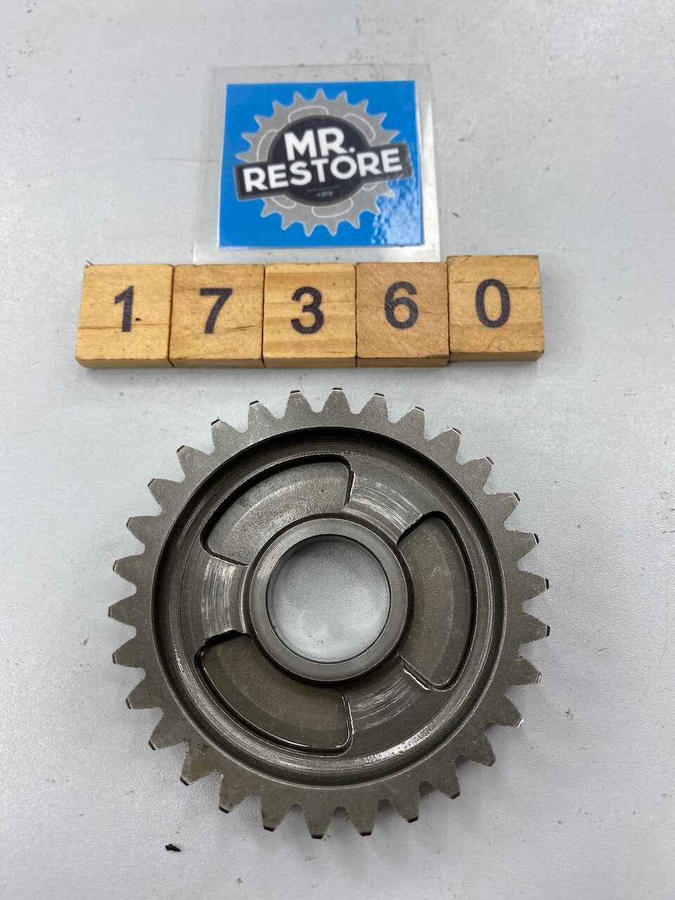 Suzuki RM125 1992-2000 1st Driven Gear (30T) 24311-43D02